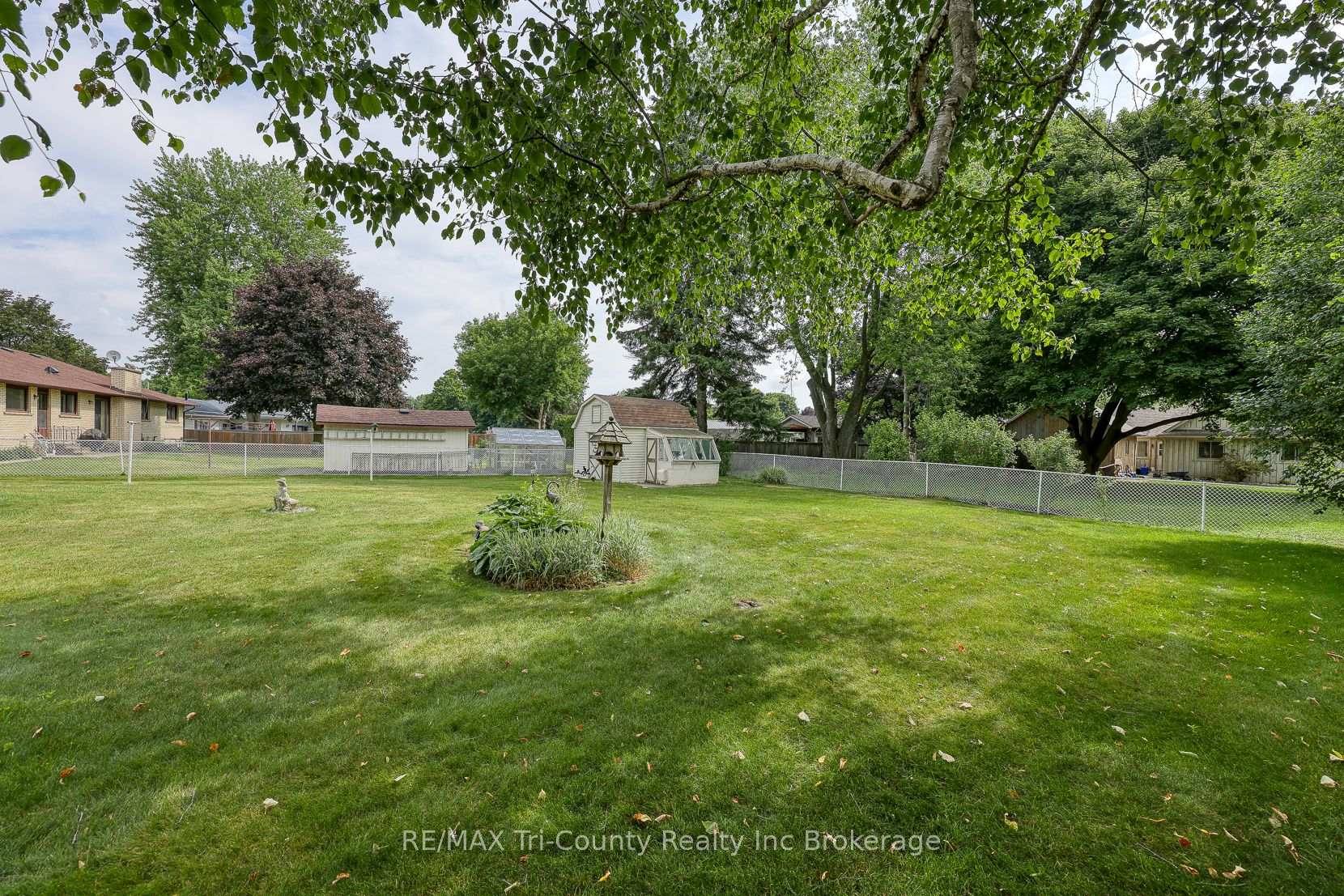 Photo 36 of 14 Lowrie Crescent, Tillsonburg — HOMEH