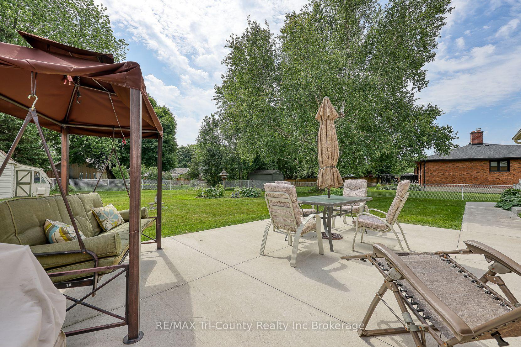Photo 40 of 14 Lowrie Crescent, Tillsonburg — HOMEH