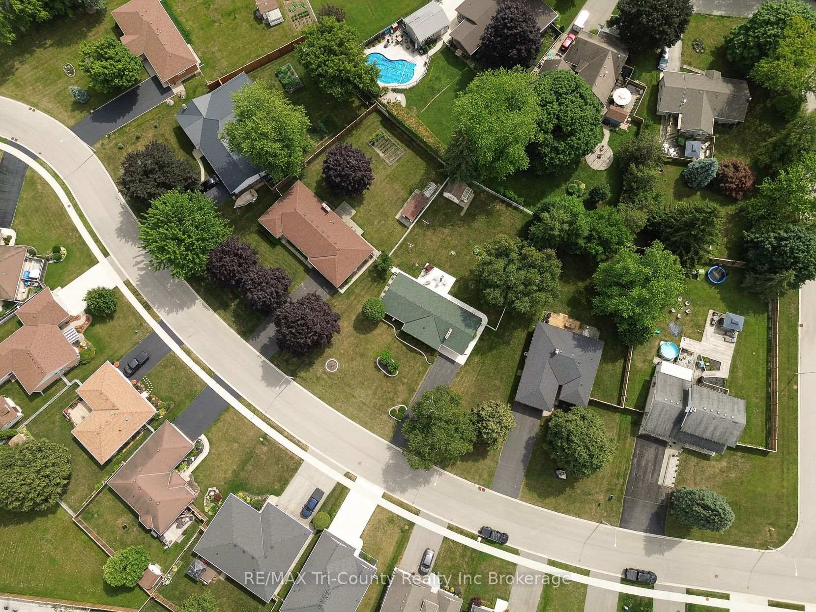 Photo 47 of 14 Lowrie Crescent, Tillsonburg — HOMEH