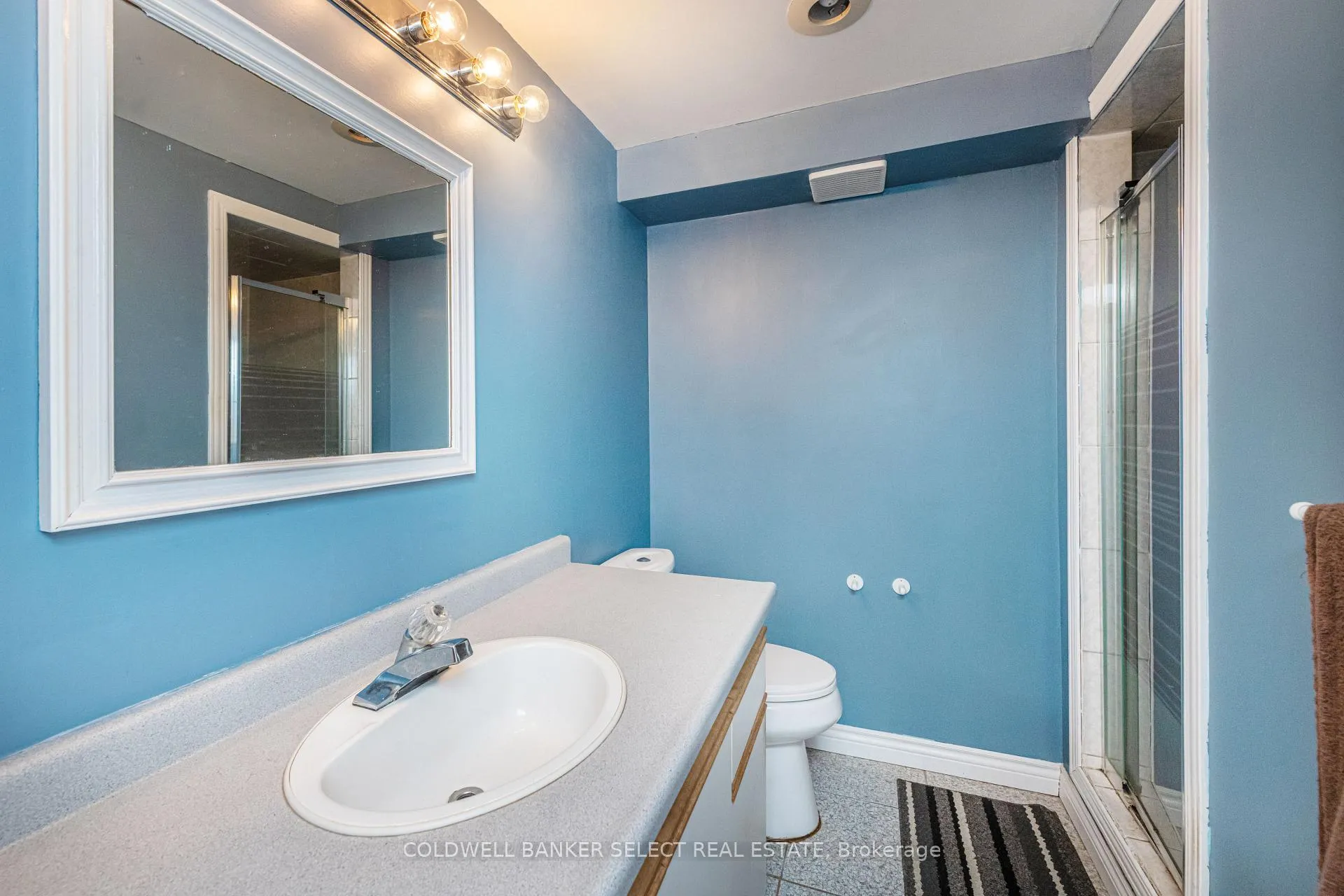 Photo 23 of 427 Kingsview Drive, Caledon, Bolton North — HOMEH