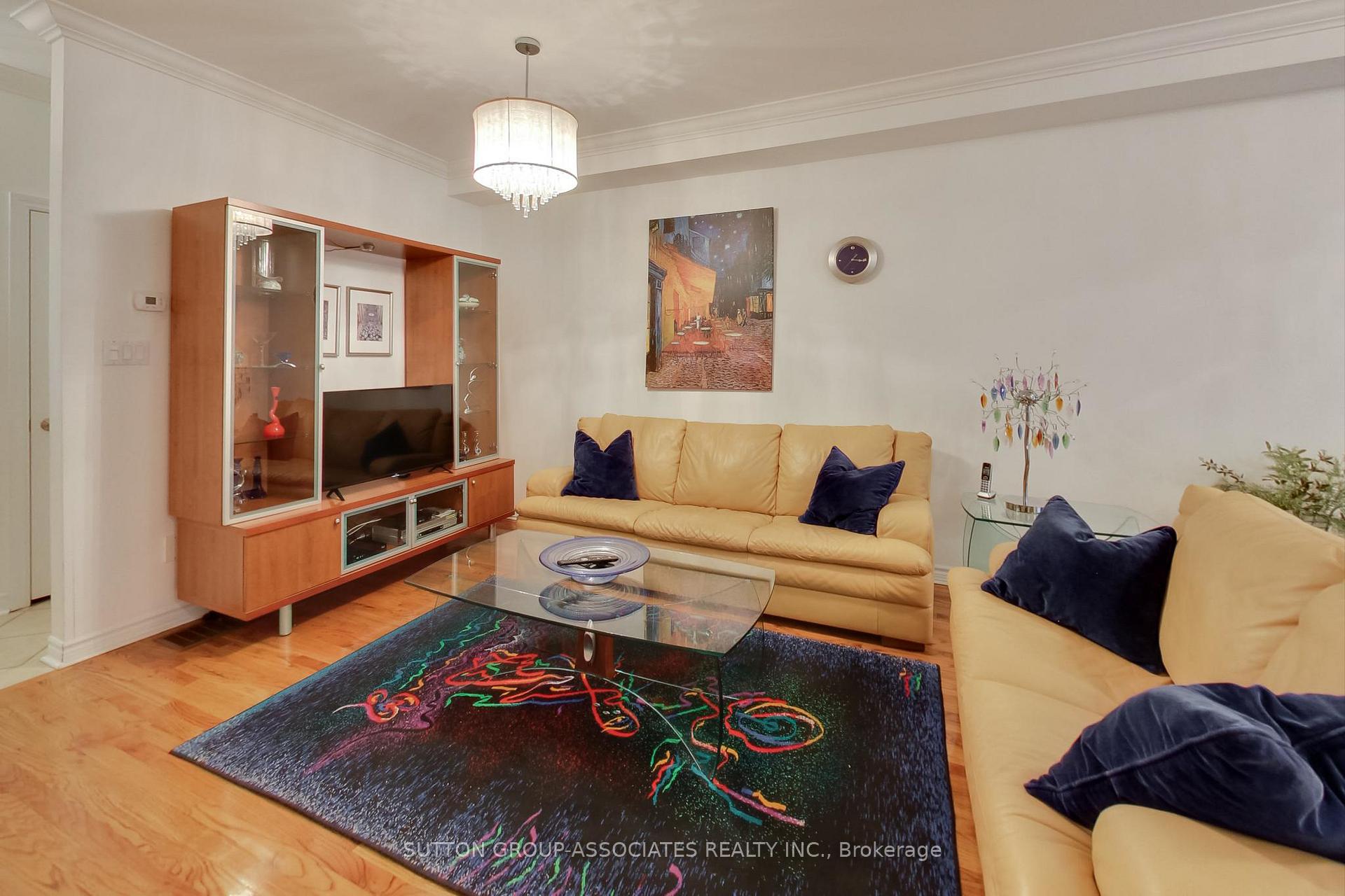 Photo 8 of 15B Robina Avenue, Toronto, Oakwood Village — HOMEH