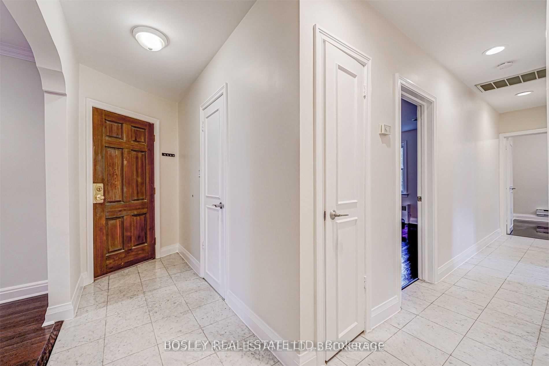 Photo 3 of Unit 4, 3 Warwick Avenue S, Toronto, Humewood-Cedarvale — HOMEH