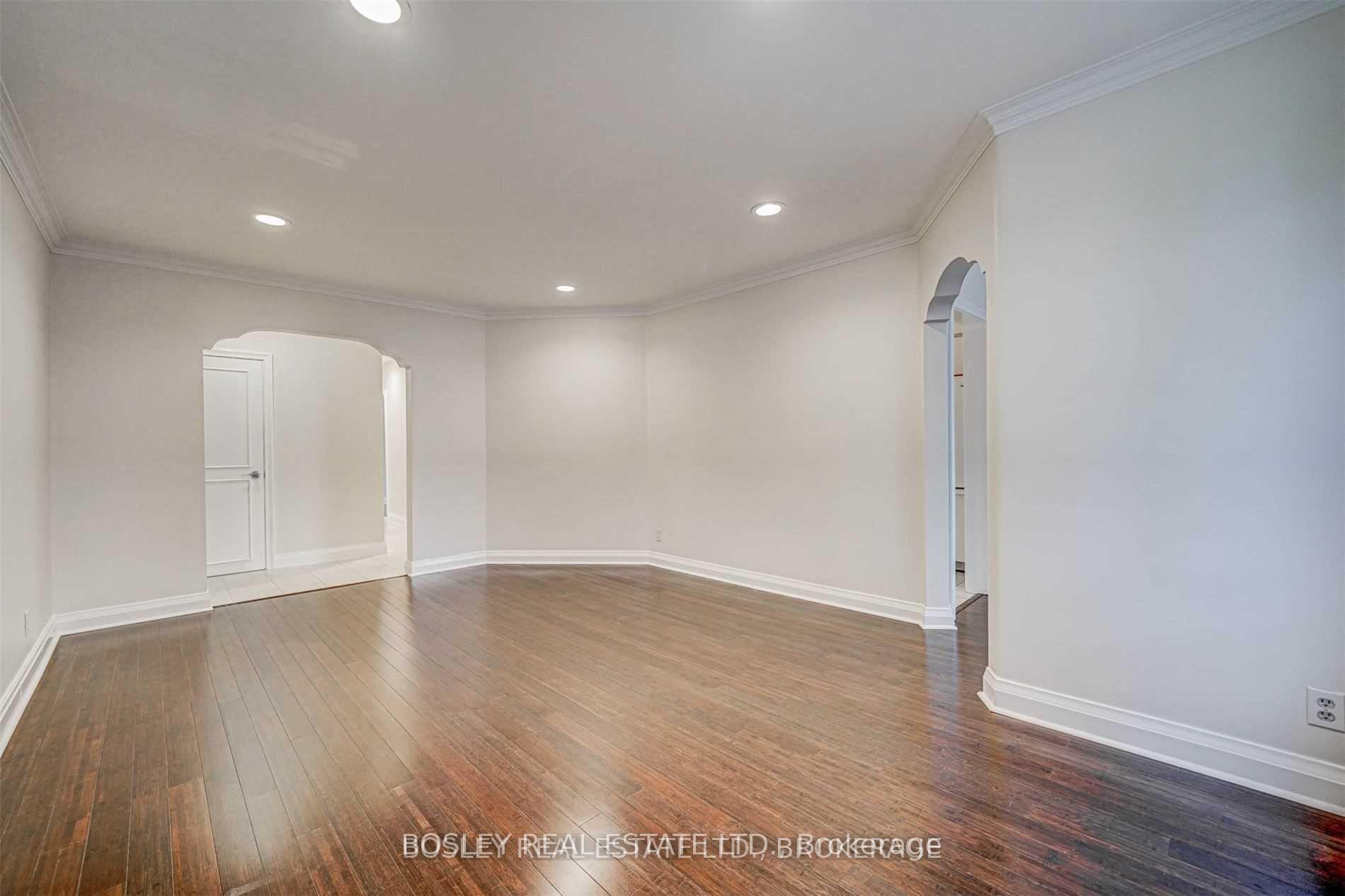 Photo 9 of Unit 4, 3 Warwick Avenue S, Toronto, Humewood-Cedarvale — HOMEH