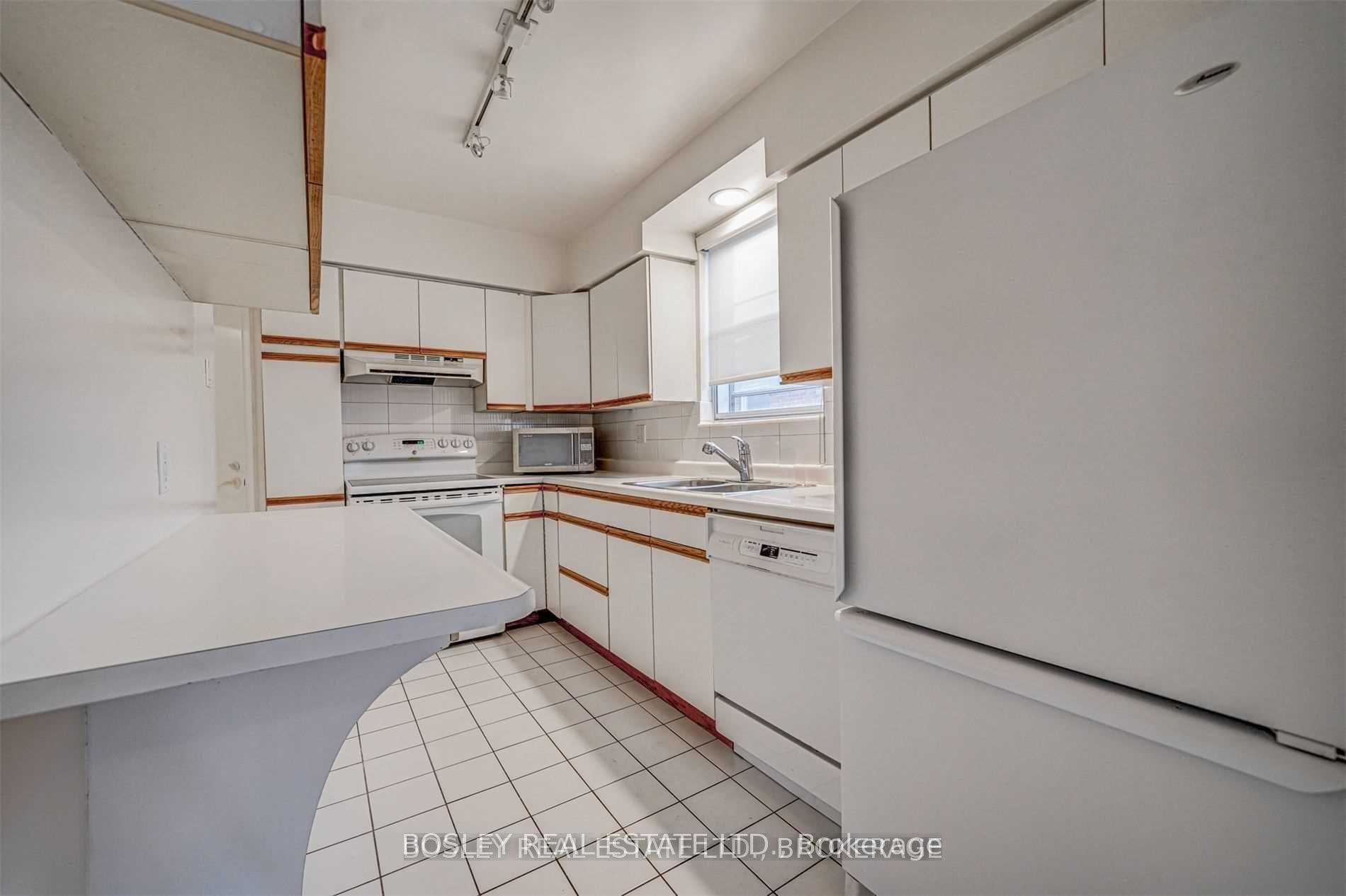 Photo 13 of Unit 4, 3 Warwick Avenue S, Toronto, Humewood-Cedarvale — HOMEH
