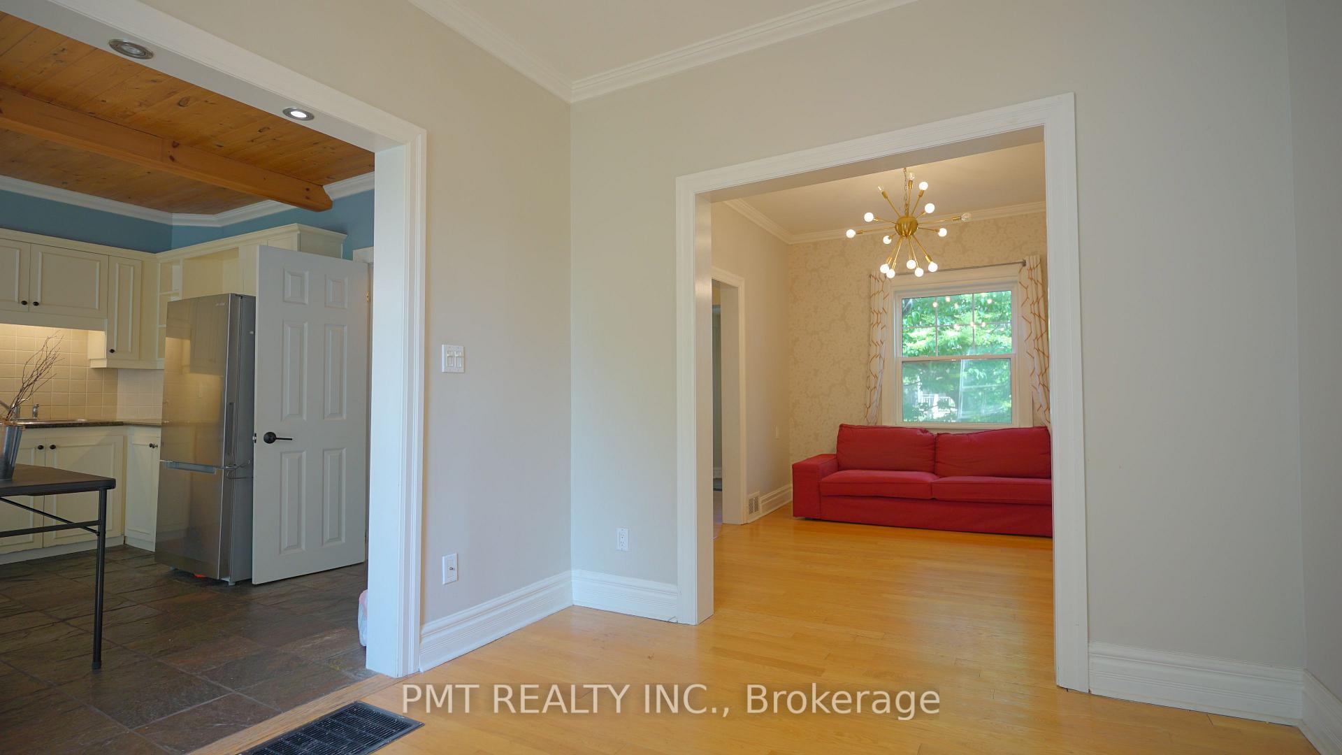 Photo 6 of 31 Burgess Avenue, Toronto, East End-Danforth — HOMEH
