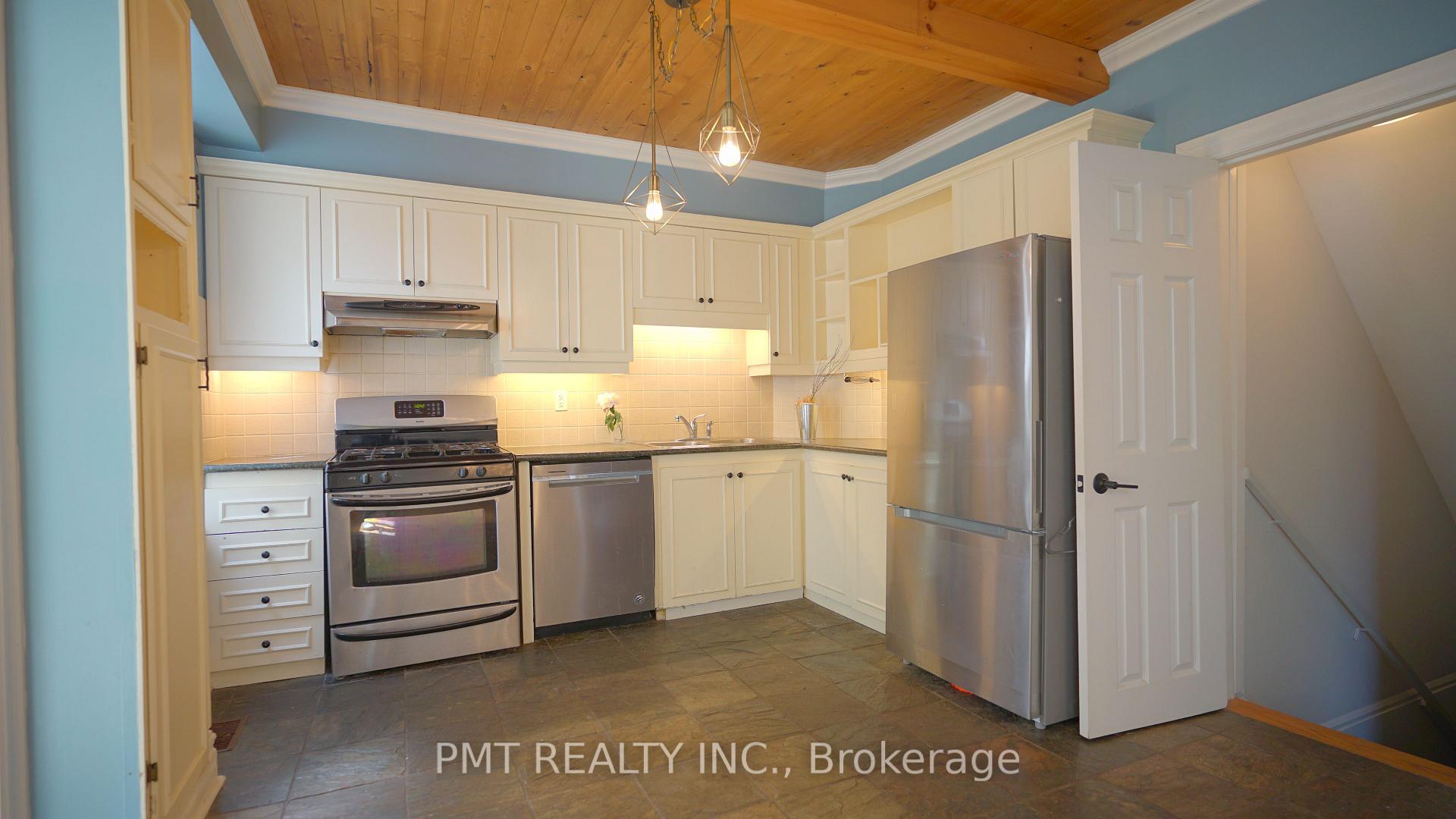 Photo 8 of 31 Burgess Avenue, Toronto, East End-Danforth — HOMEH