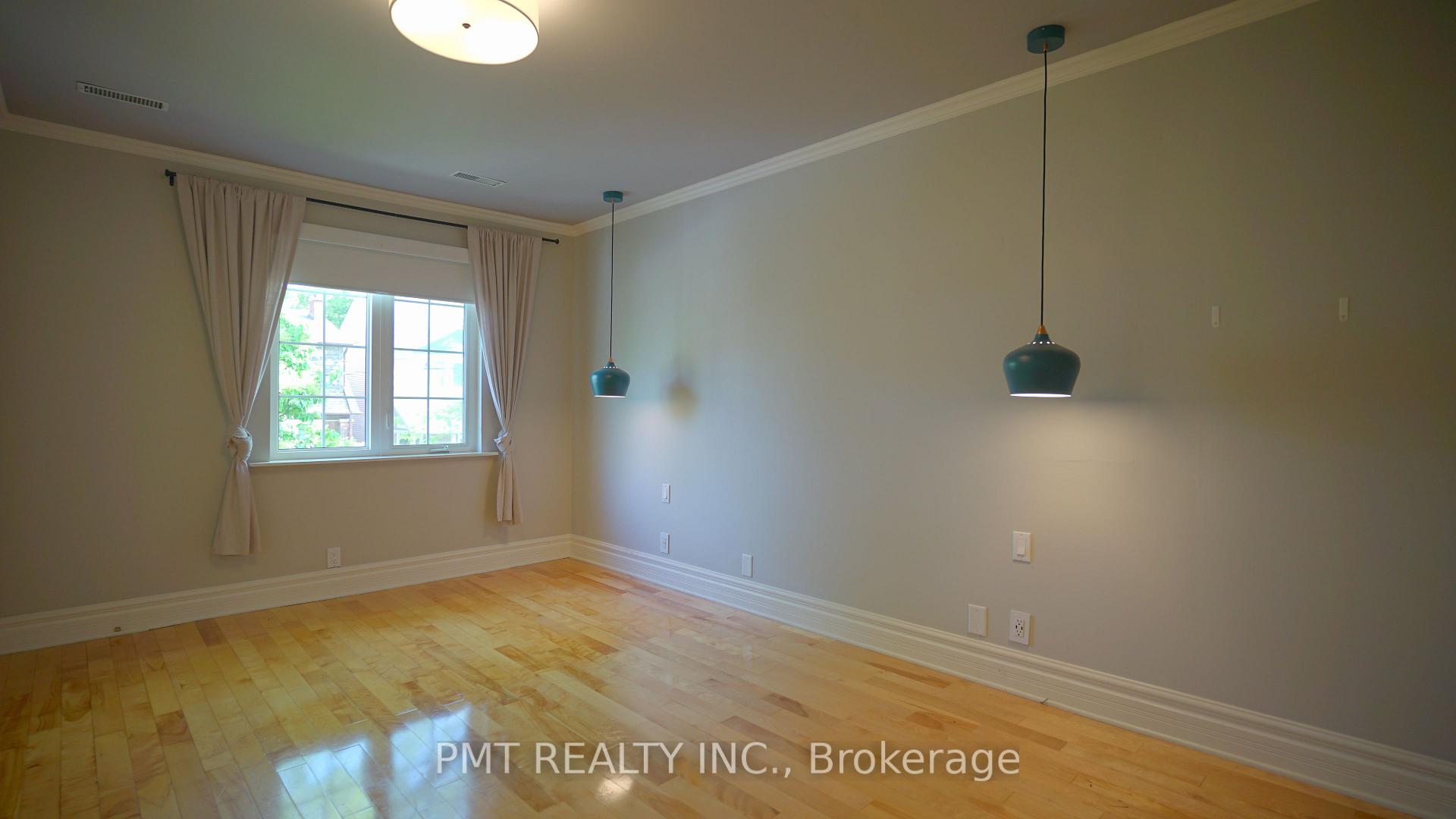 Photo 15 of 31 Burgess Avenue, Toronto, East End-Danforth — HOMEH