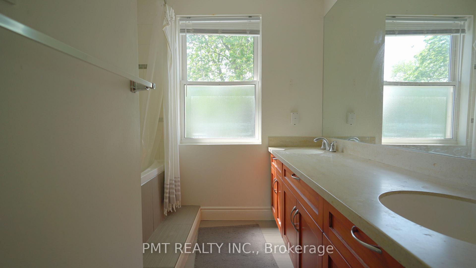 Photo 18 of 31 Burgess Avenue, Toronto, East End-Danforth — HOMEH