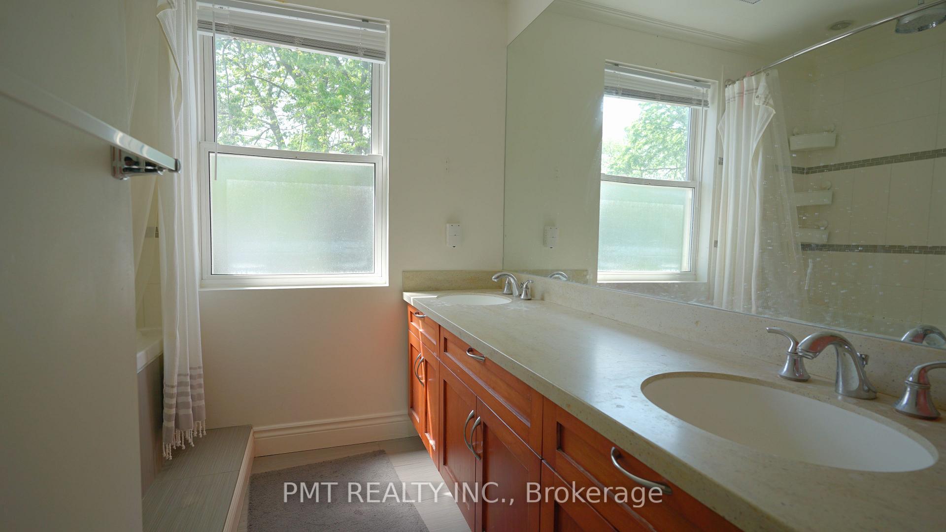 Photo 19 of 31 Burgess Avenue, Toronto, East End-Danforth — HOMEH