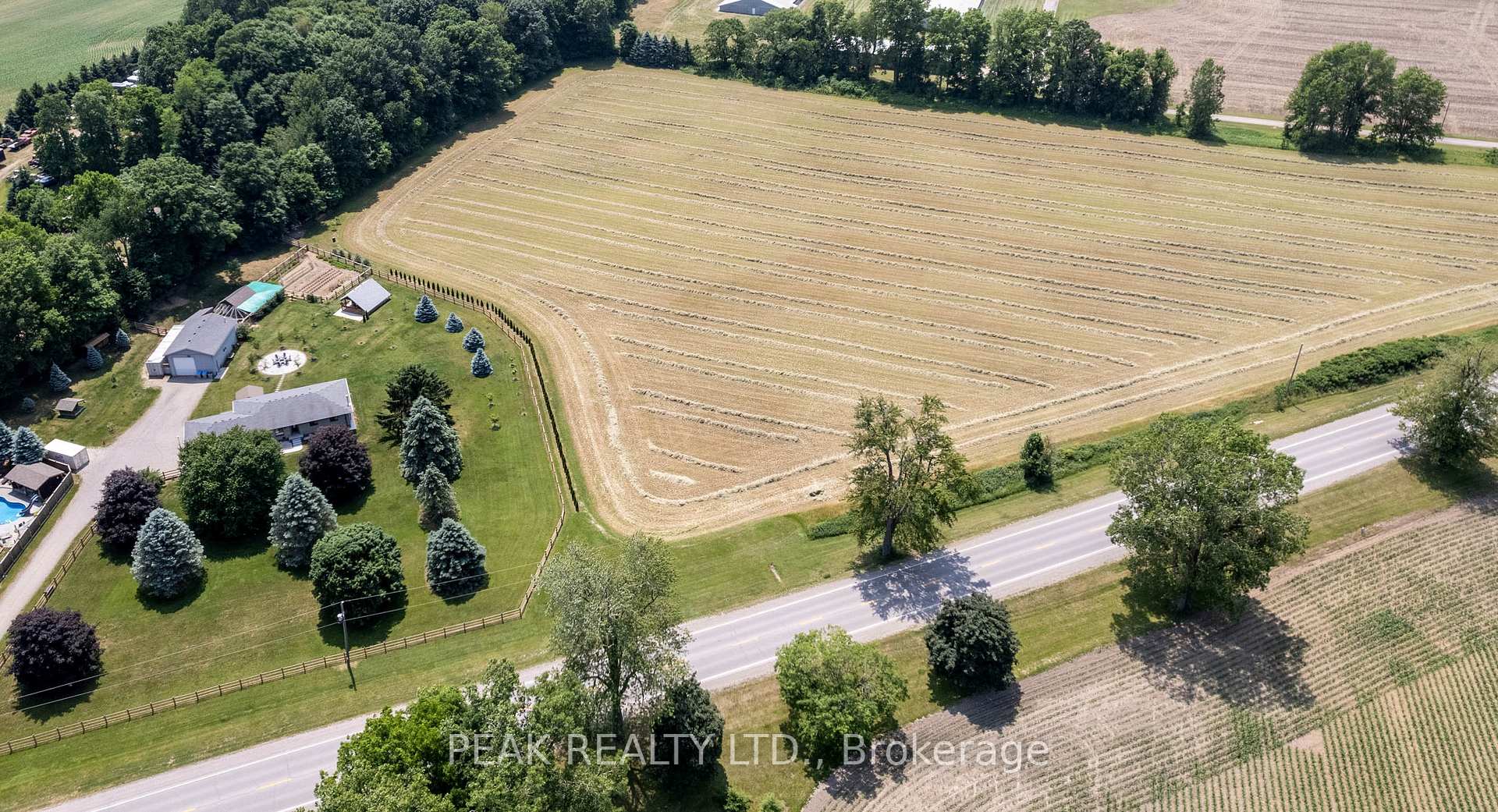 Photo 2 of 23355 Adelaide Road, Strathroy-Caradoc, Rural Strathroy-Caradoc — HOMEH