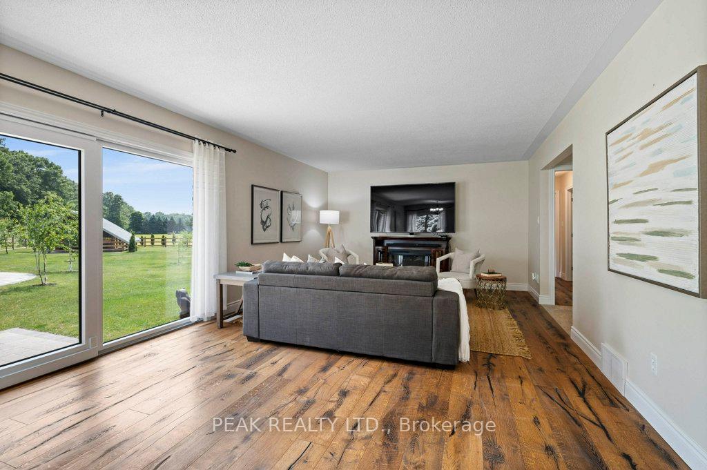 Photo 8 of 23355 Adelaide Road, Strathroy-Caradoc, Rural Strathroy-Caradoc — HOMEH