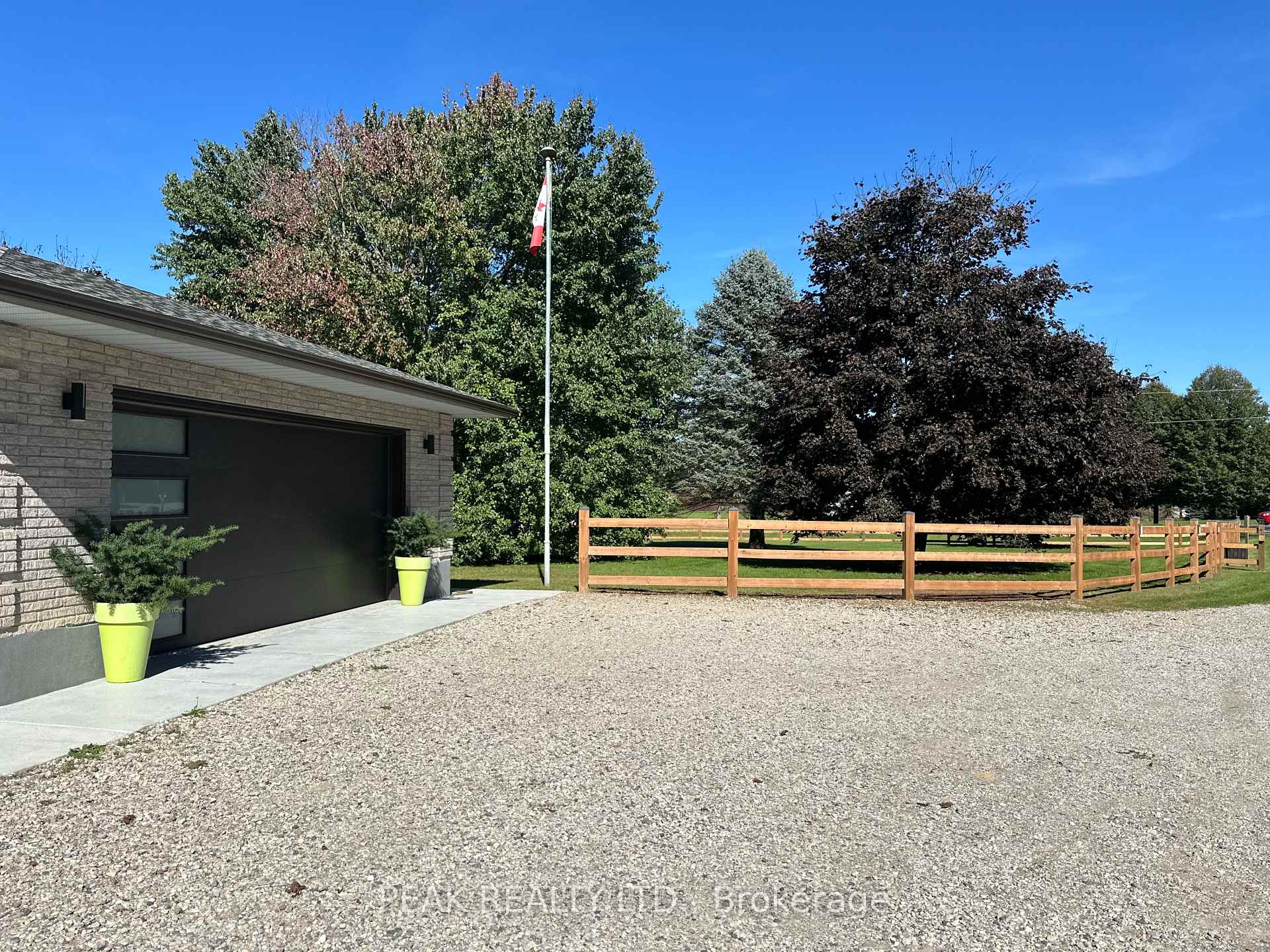 Photo 27 of 23355 Adelaide Road, Strathroy-Caradoc, Rural Strathroy-Caradoc — HOMEH