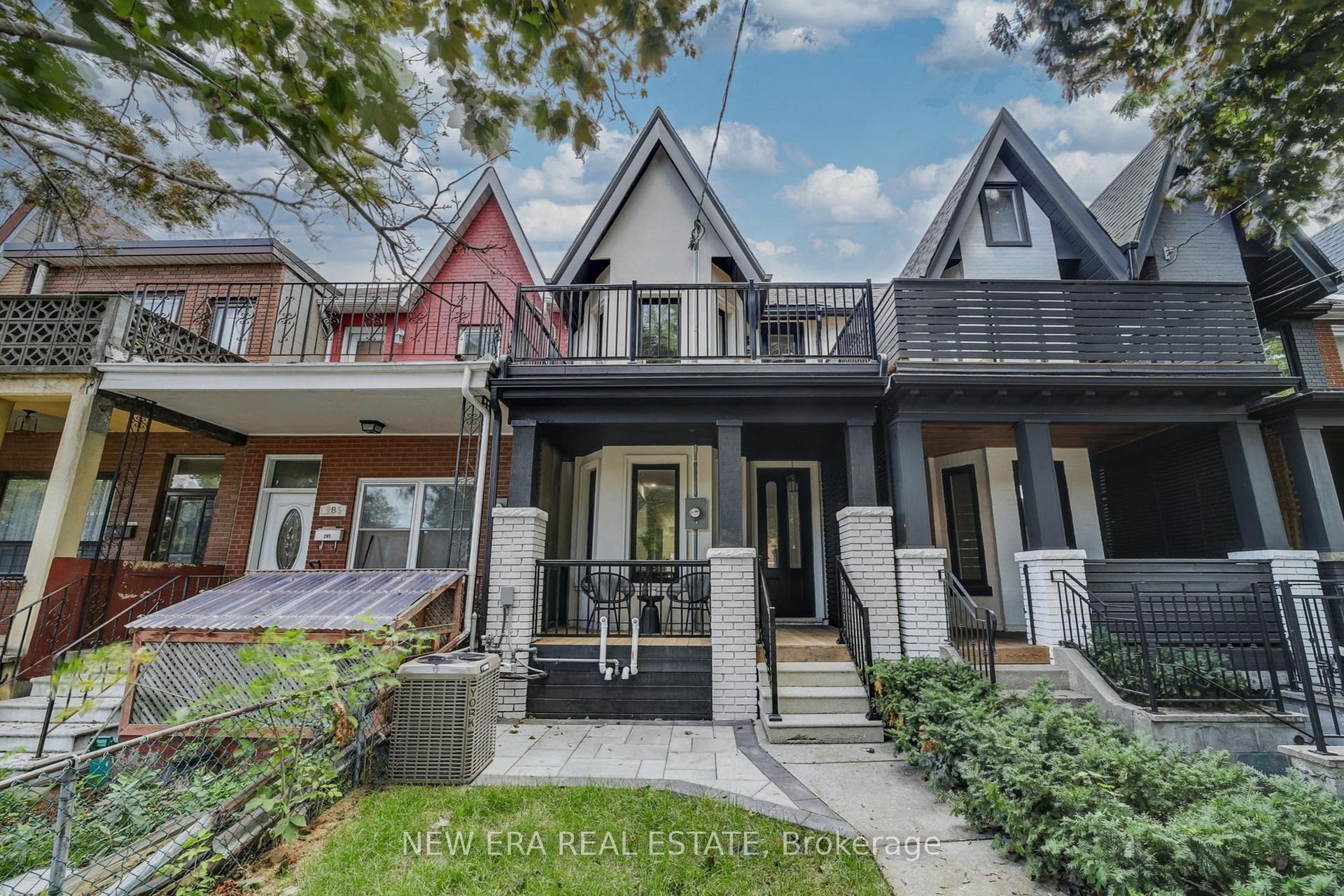 Front of 283 Clinton Street