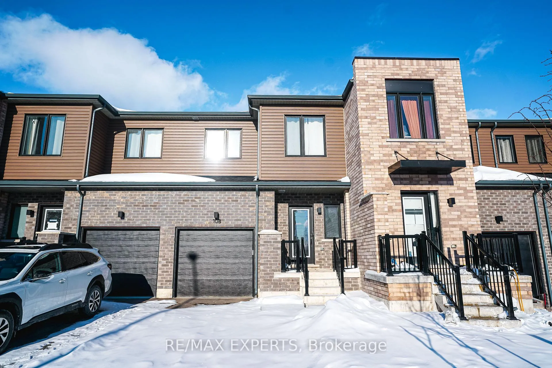 Photo 1 of 108 Fairlane Avenue, Barrie, Painswick South — HOMEH