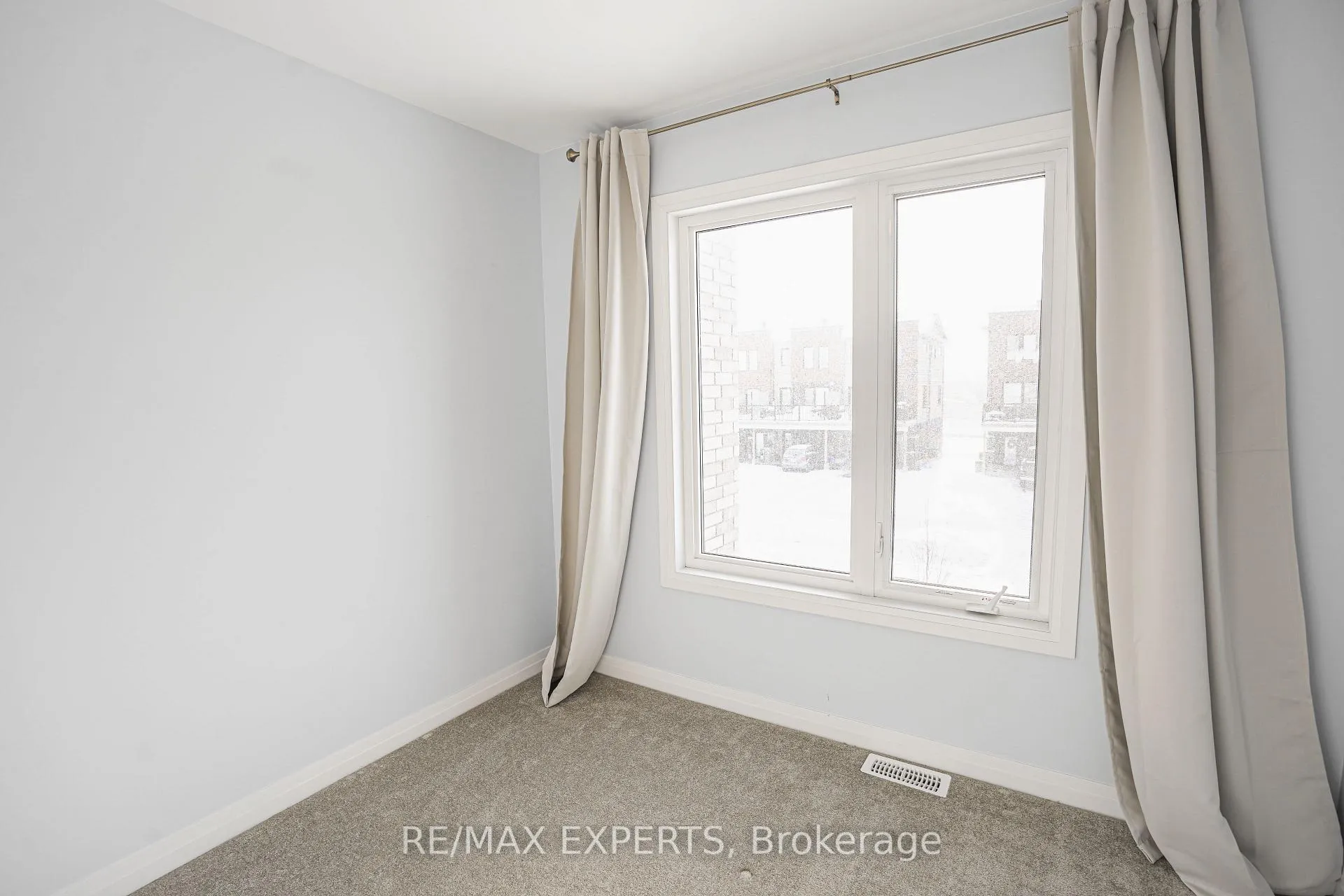 Photo 19 of 108 Fairlane Avenue, Barrie, Painswick South — HOMEH