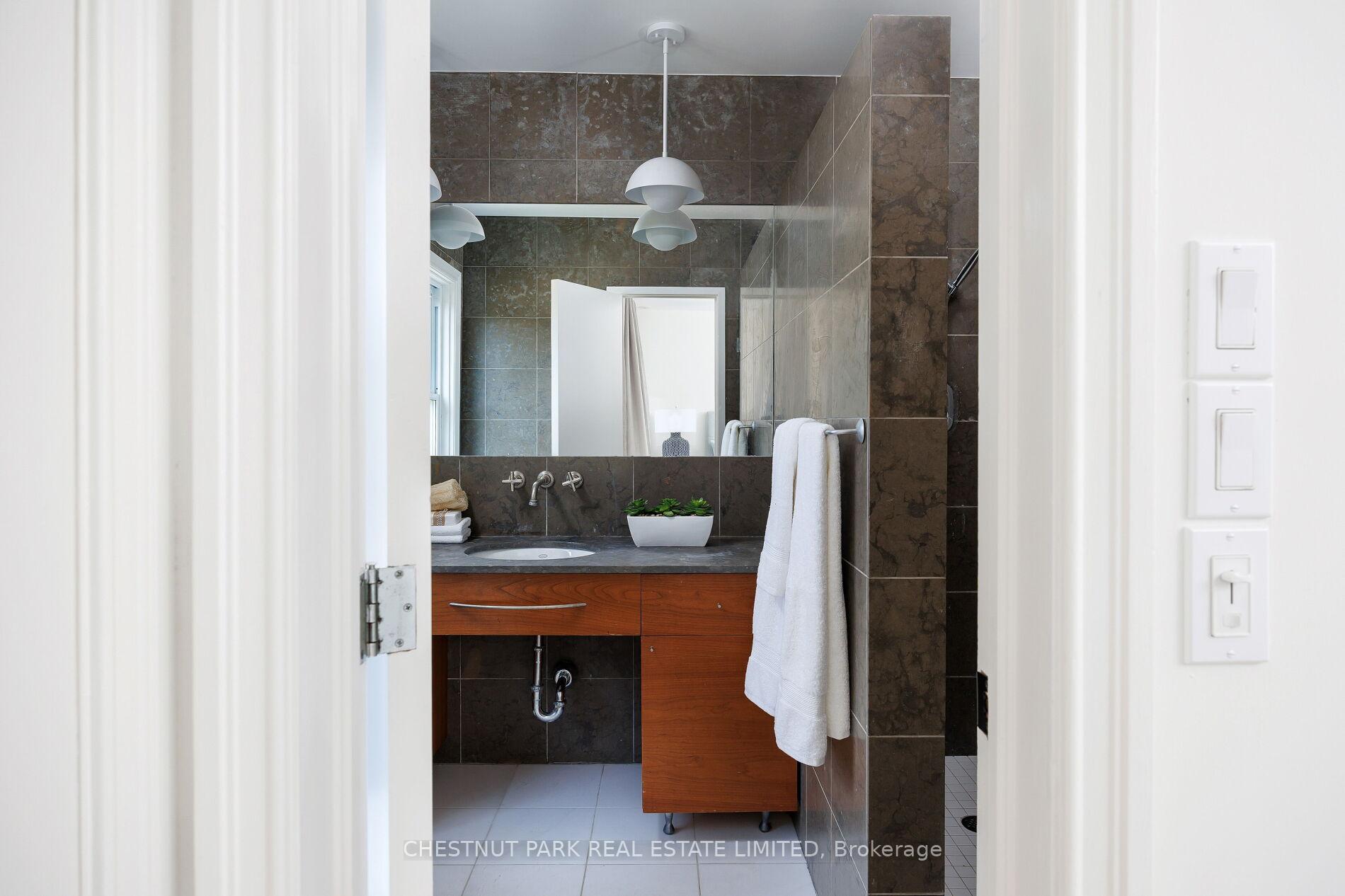 Photo 26 of 268 Oriole Parkway, Toronto, Yonge-Eglinton — HOMEH