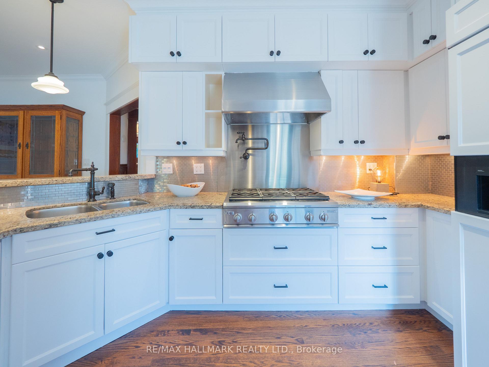 Photo 12 of 81 Hogarth Avenue, Toronto, North Riverdale — HOMEH