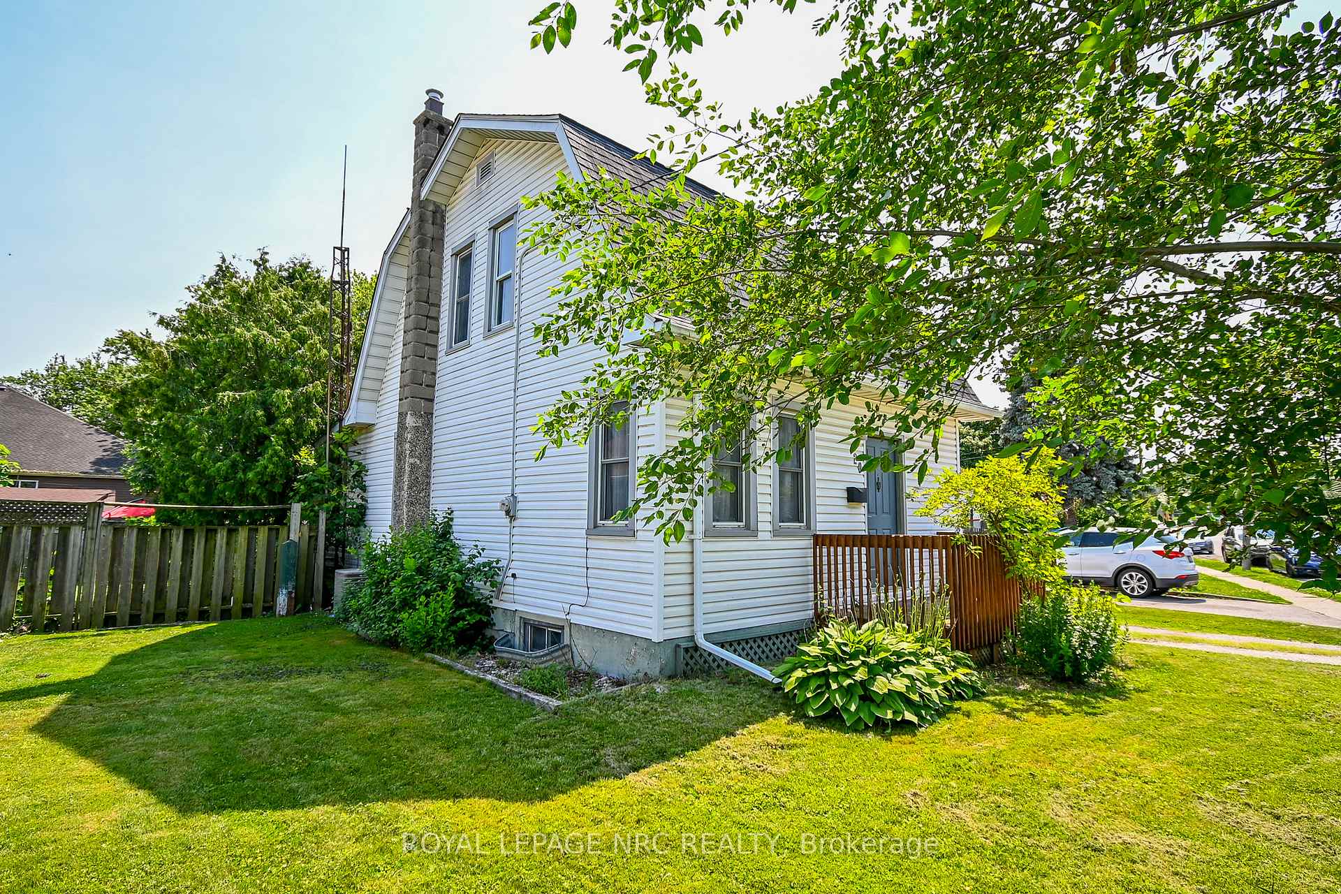 Photo 1 of 20 Townline Road E, Thorold, Thorold Downtown — HOMEH