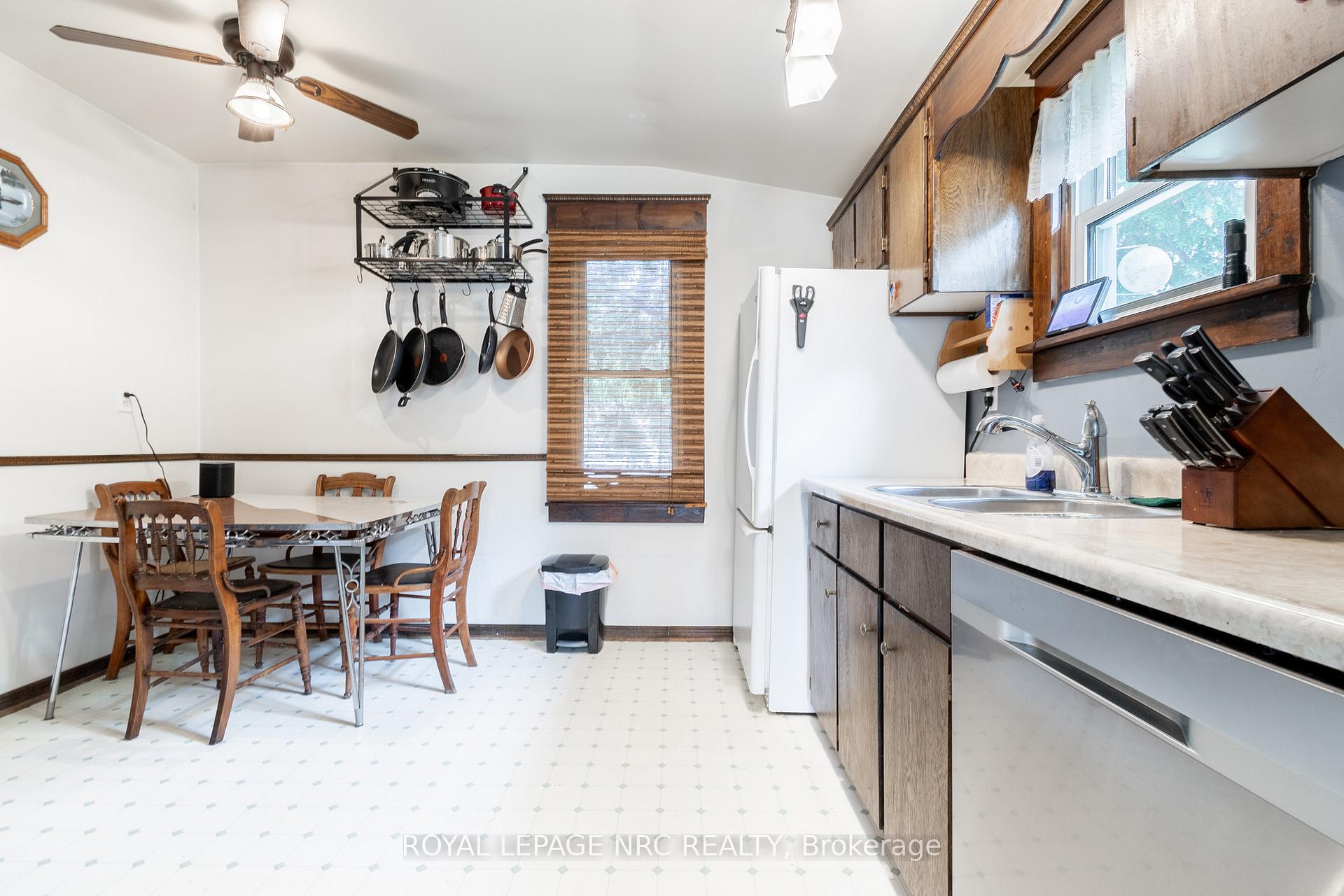Photo 5 of 20 Townline Road E, Thorold, Thorold Downtown — HOMEH