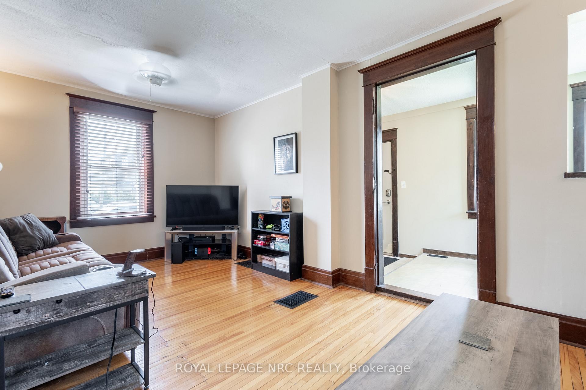 Photo 9 of 20 Townline Road E, Thorold, Thorold Downtown — HOMEH