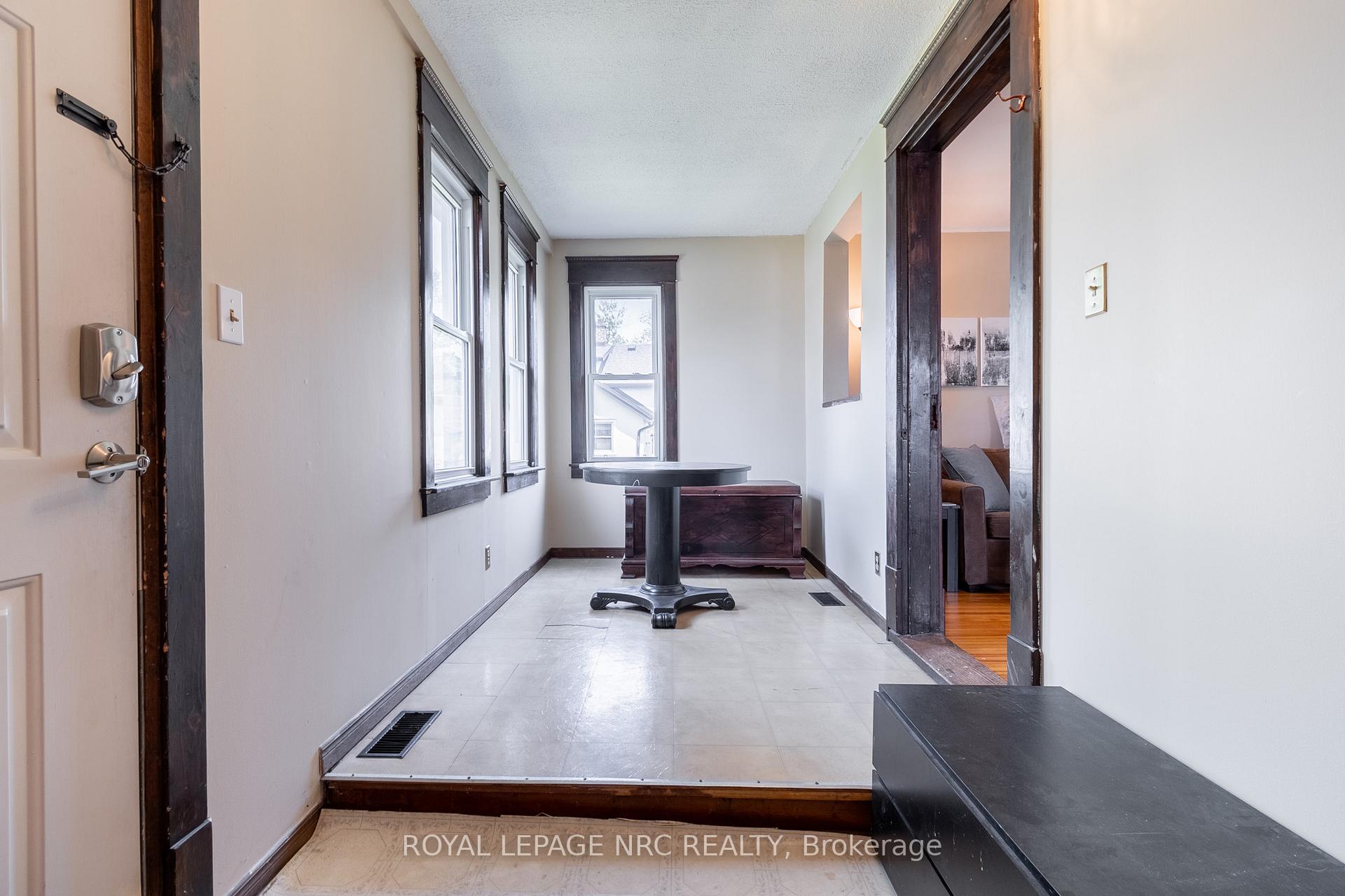 Photo 12 of 20 Townline Road E, Thorold, Thorold Downtown — HOMEH