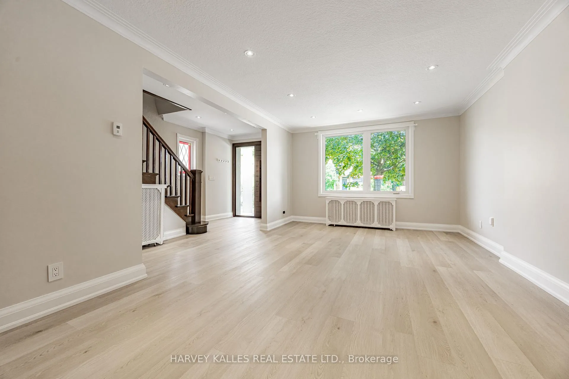 Photo 5 of 1836 Bathurst Street, Toronto, Humewood-Cedarvale — HOMEH