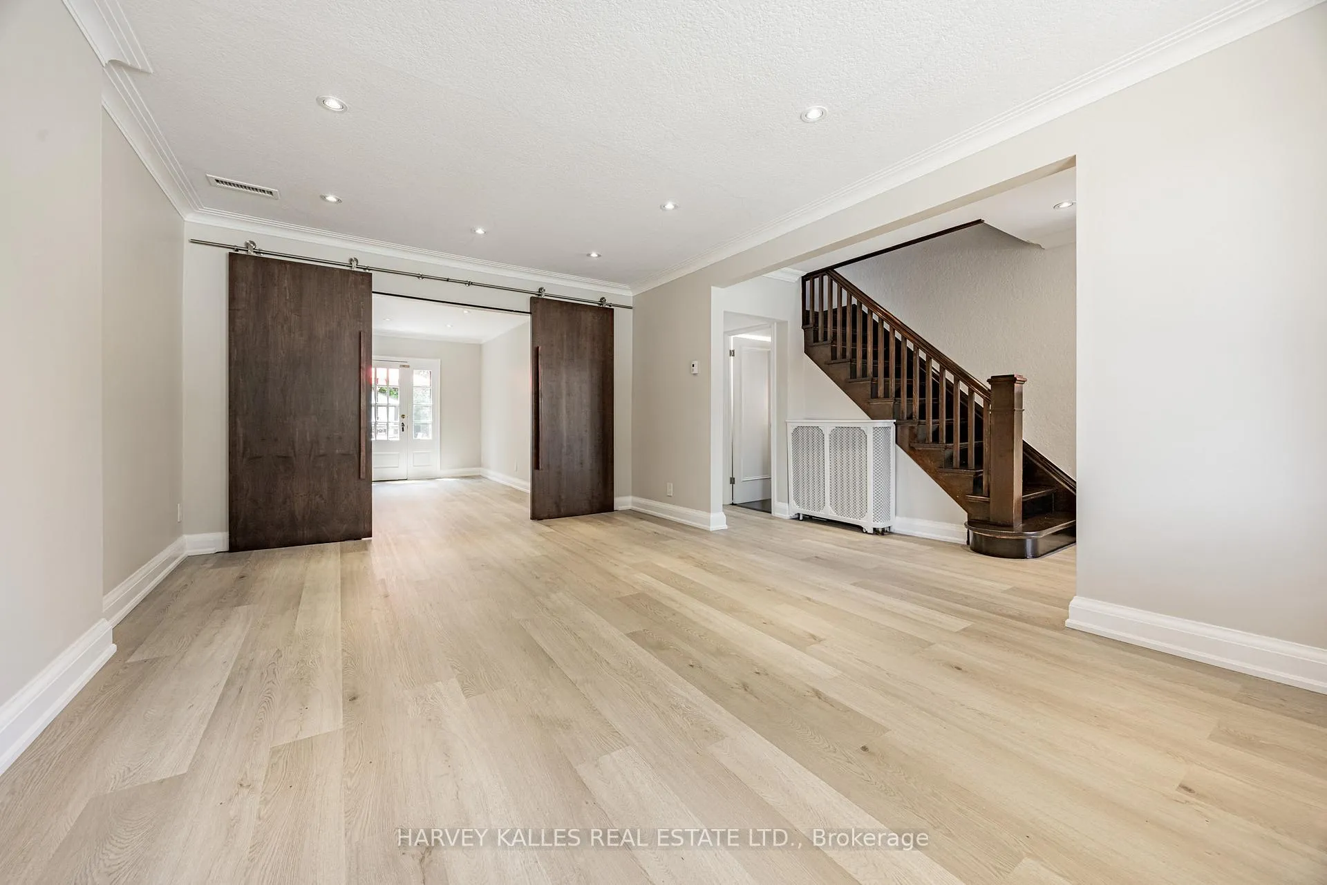 Photo 6 of 1836 Bathurst Street, Toronto, Humewood-Cedarvale — HOMEH