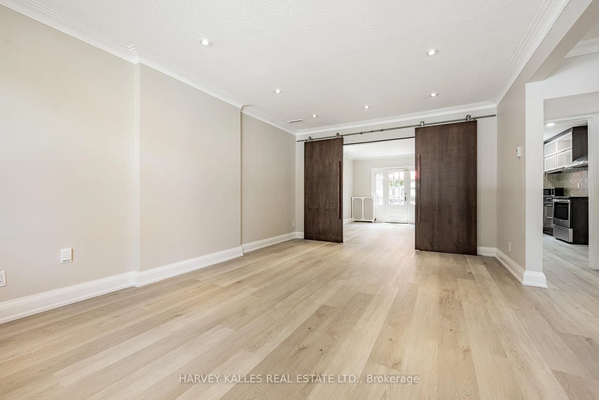 Photo 7 of 1836 Bathurst Street, Toronto, Humewood-Cedarvale — HOMEH