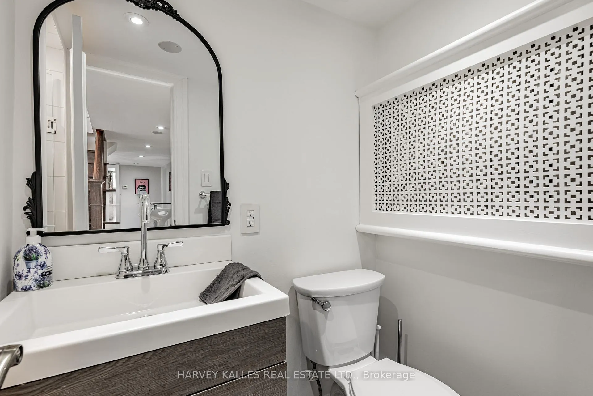 Photo 21 of 1836 Bathurst Street, Toronto, Humewood-Cedarvale — HOMEH