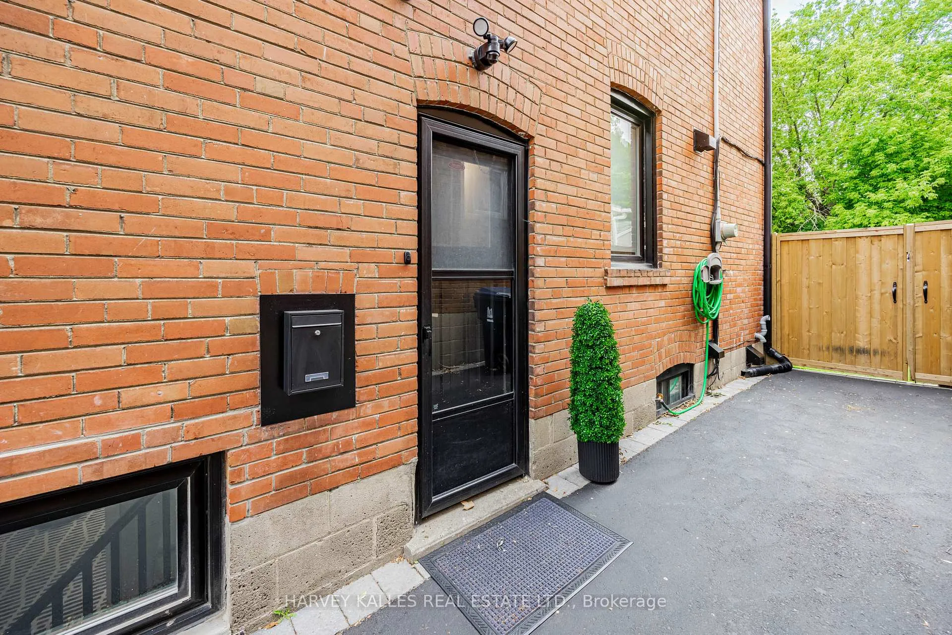 Photo 29 of 1836 Bathurst Street, Toronto, Humewood-Cedarvale — HOMEH