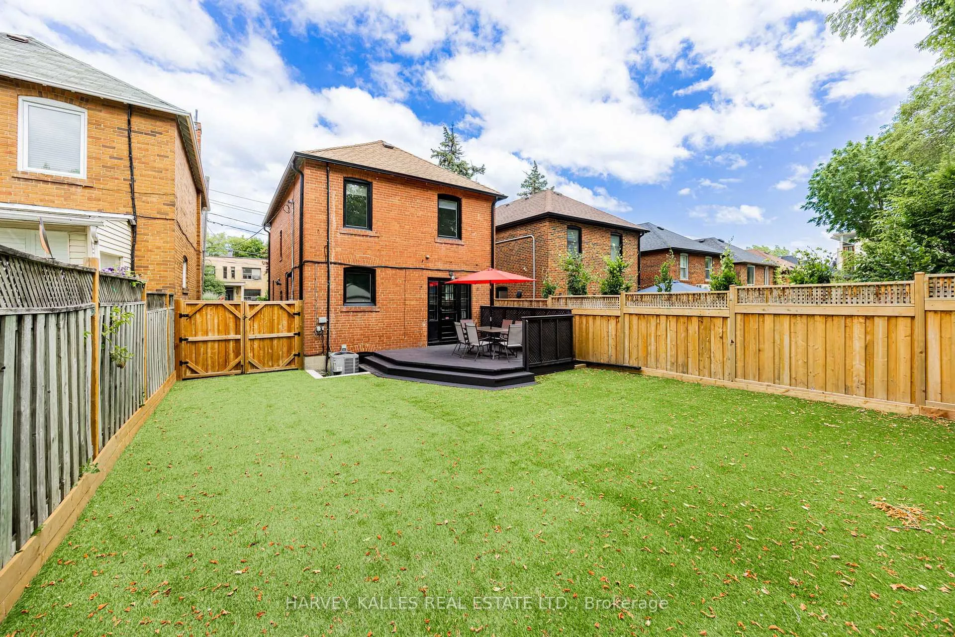 Photo 33 of 1836 Bathurst Street, Toronto, Humewood-Cedarvale — HOMEH