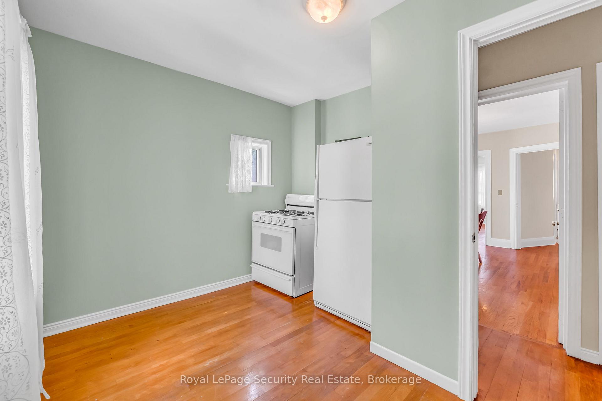 Photo 12 of 427 Glenholme Avenue, Toronto, Oakwood Village — HOMEH