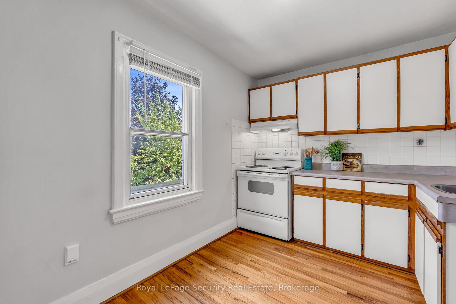 Photo 16 of 427 Glenholme Avenue, Toronto, Oakwood Village — HOMEH