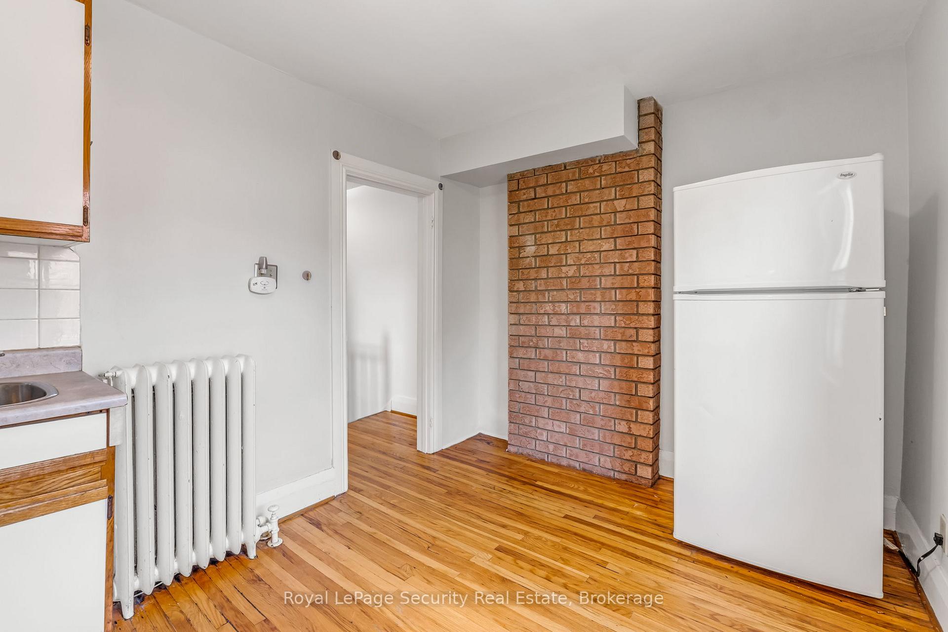 Photo 17 of 427 Glenholme Avenue, Toronto, Oakwood Village — HOMEH