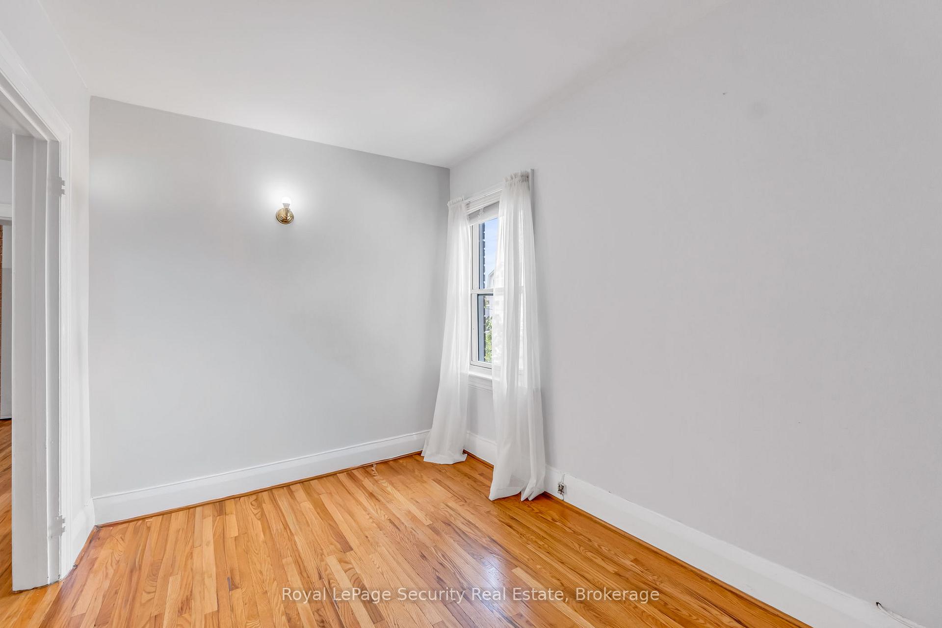 Photo 23 of 427 Glenholme Avenue, Toronto, Oakwood Village — HOMEH