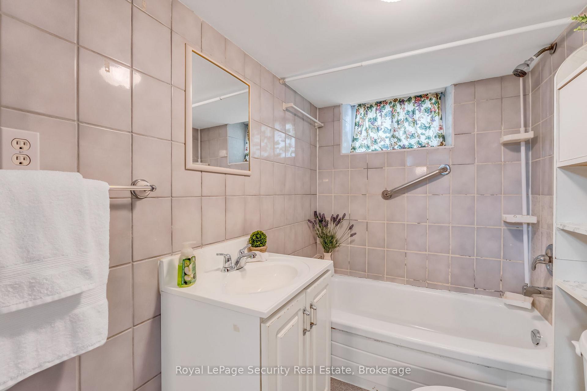 Photo 32 of 427 Glenholme Avenue, Toronto, Oakwood Village — HOMEH