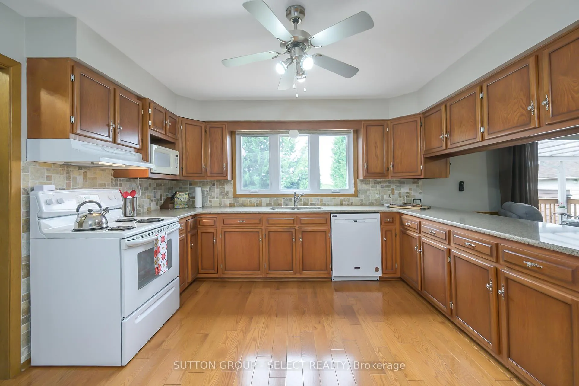 Photo 9 of 23605 Coldstream Road, Middlesex Centre, Rural Middlesex Centre — HOMEH