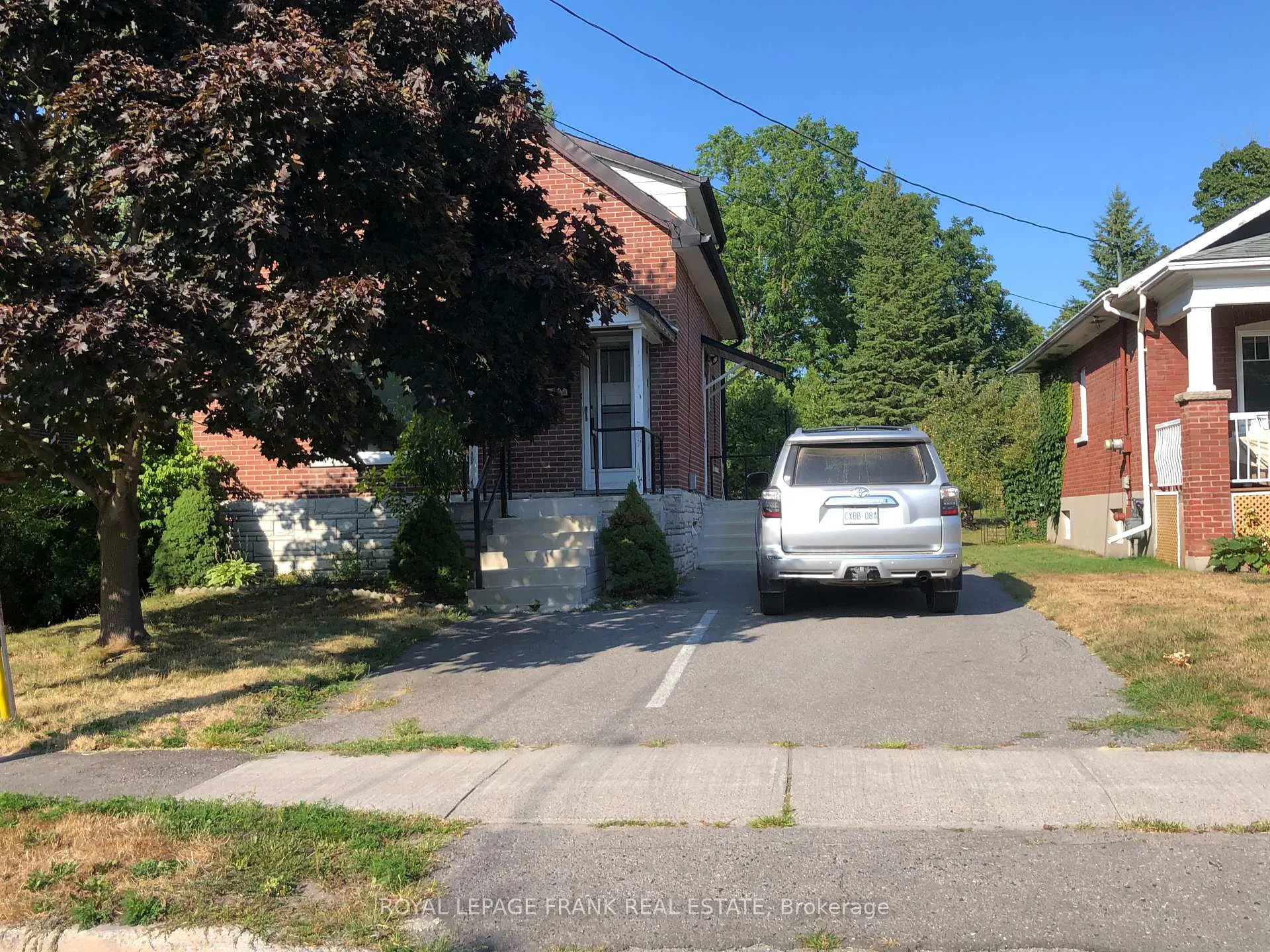 Photo 2 of 714 Chemong Road, Peterborough, Northcrest Ward 5 — HOMEH