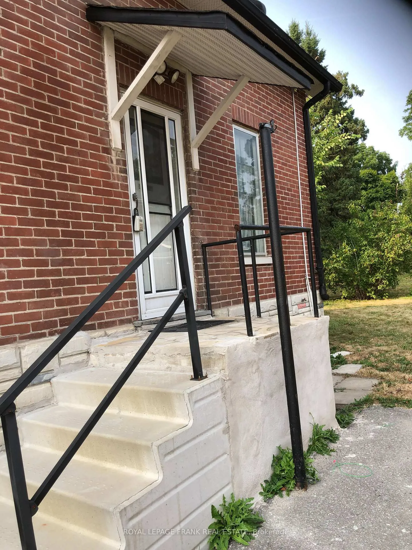 Photo 4 of 714 Chemong Road, Peterborough, Northcrest Ward 5 — HOMEH
