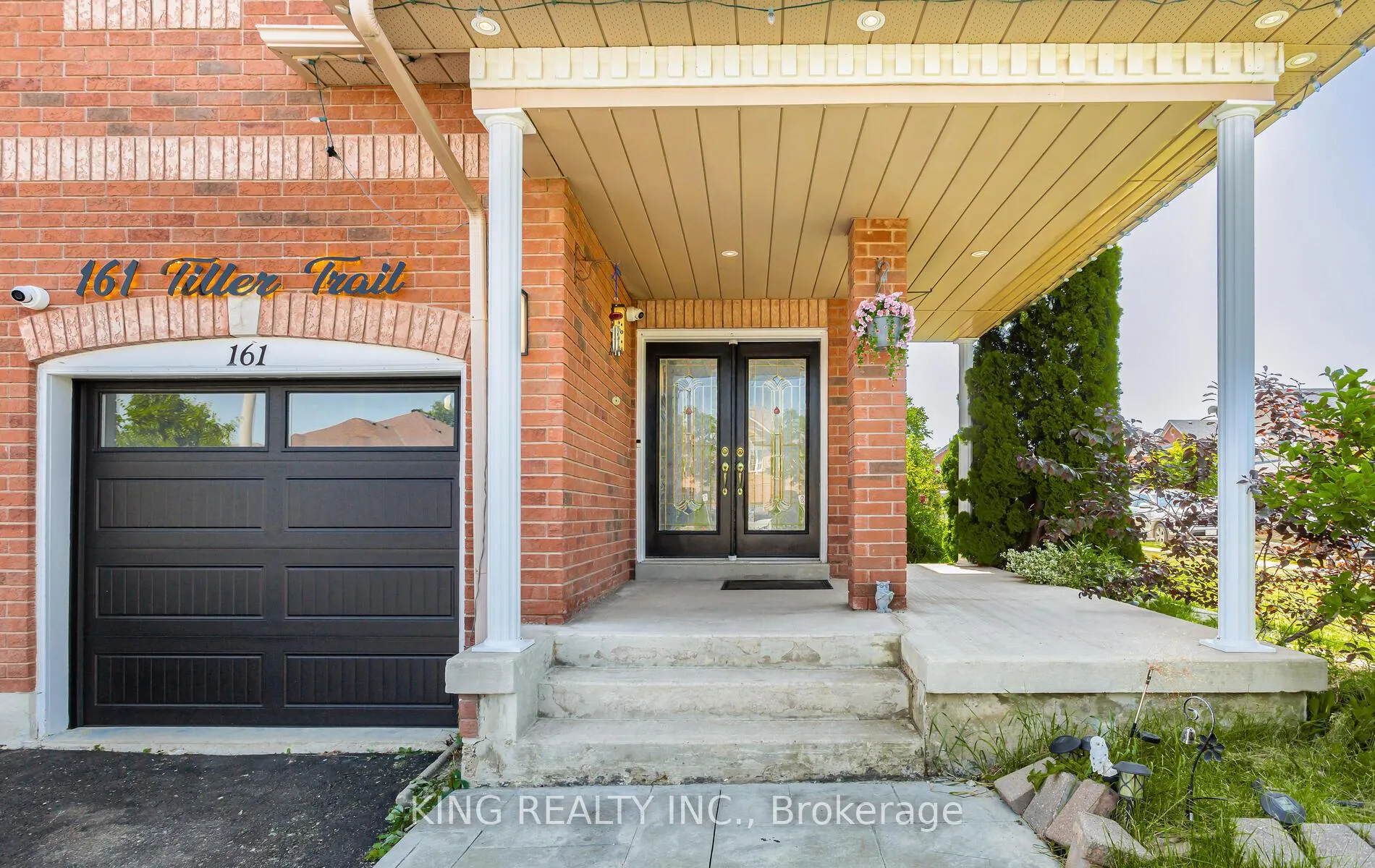Photo 5 of 161 Tiller Trail, Brampton, Fletcher's Creek Village — HOMEH