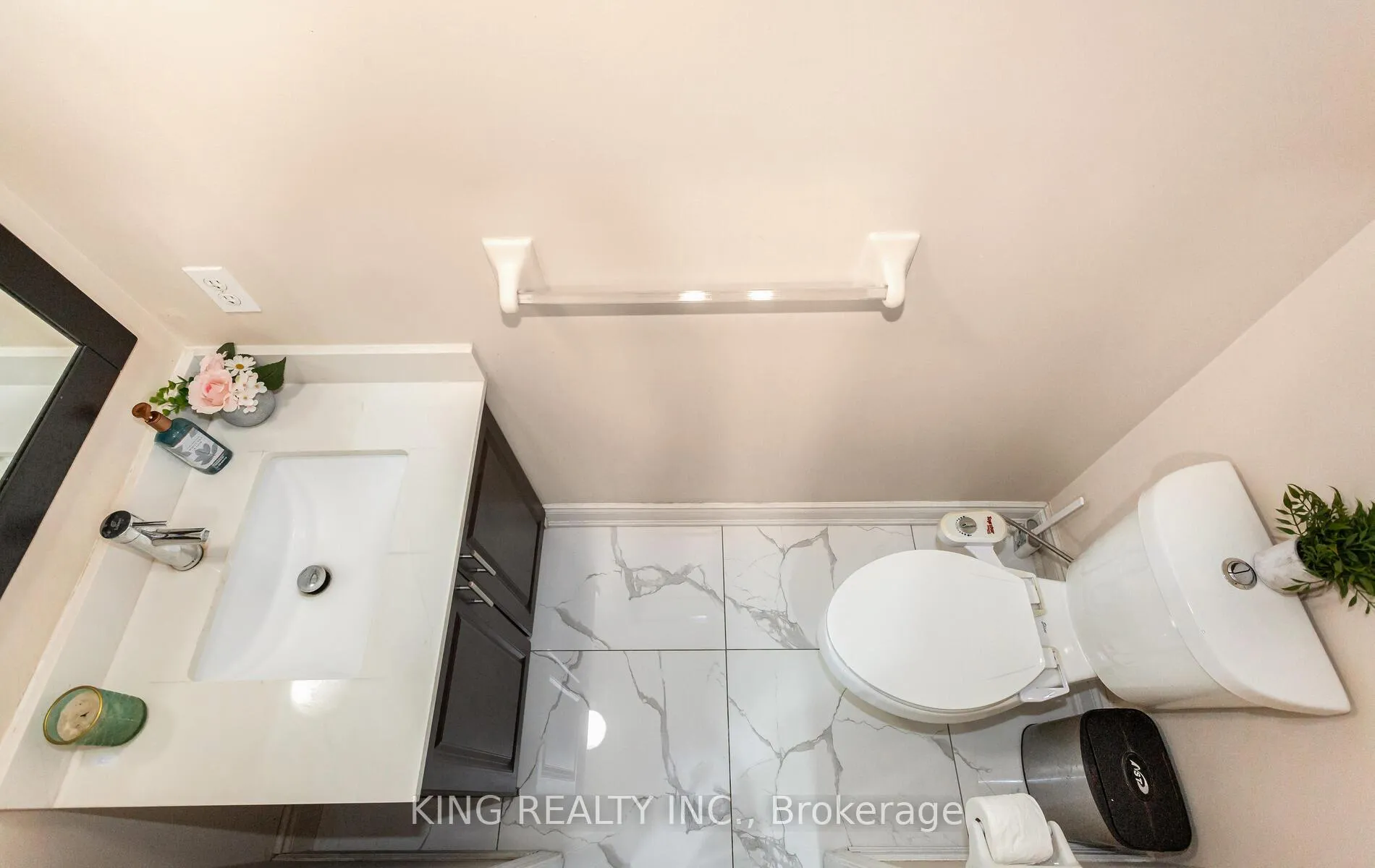 Photo 15 of 161 Tiller Trail, Brampton, Fletcher's Creek Village — HOMEH