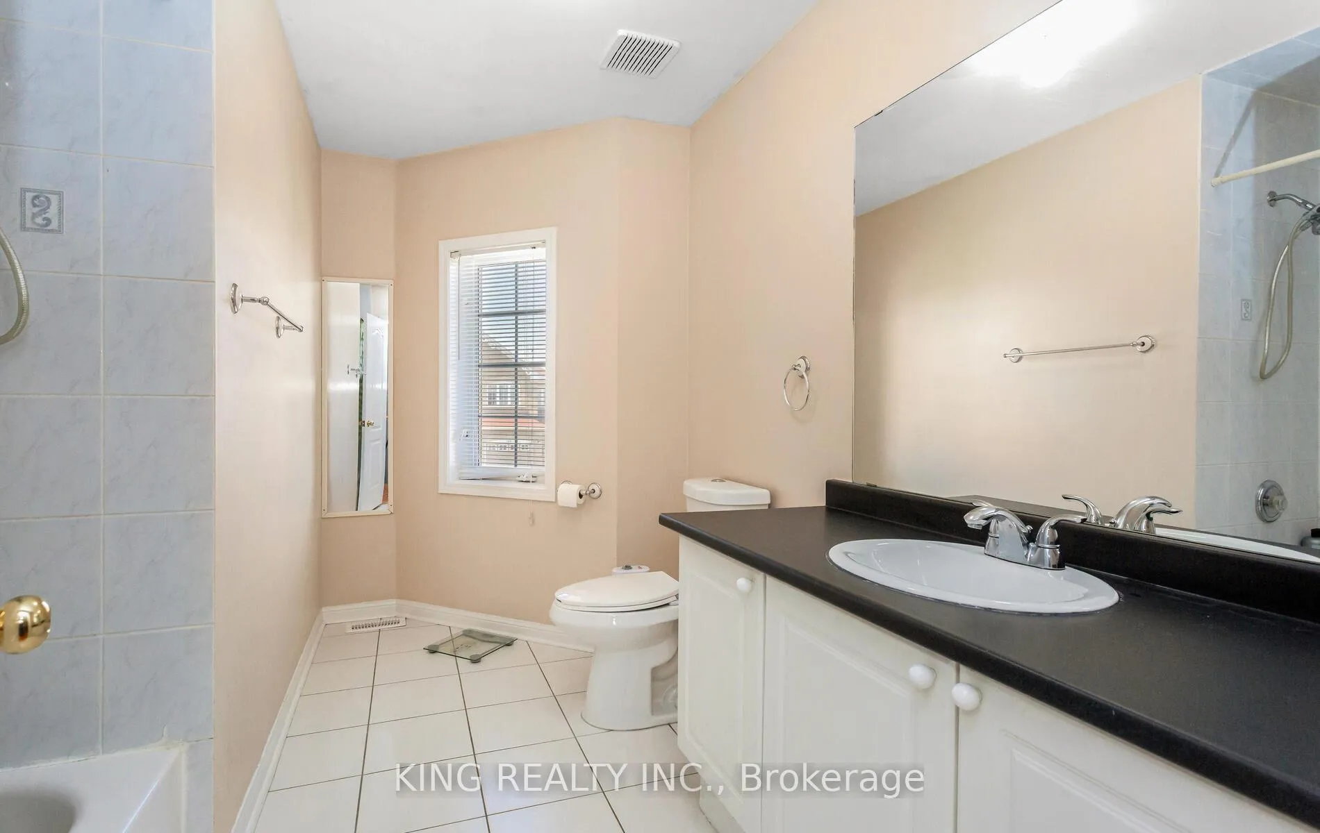 Photo 30 of 161 Tiller Trail, Brampton, Fletcher's Creek Village — HOMEH