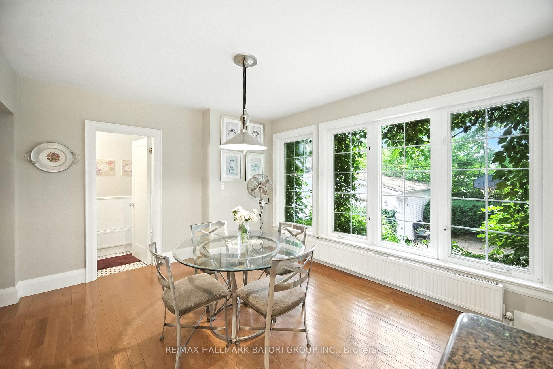 Photo 13 of 33 Burnaby Boulevard, Toronto, Yonge-Eglinton — HOMEH