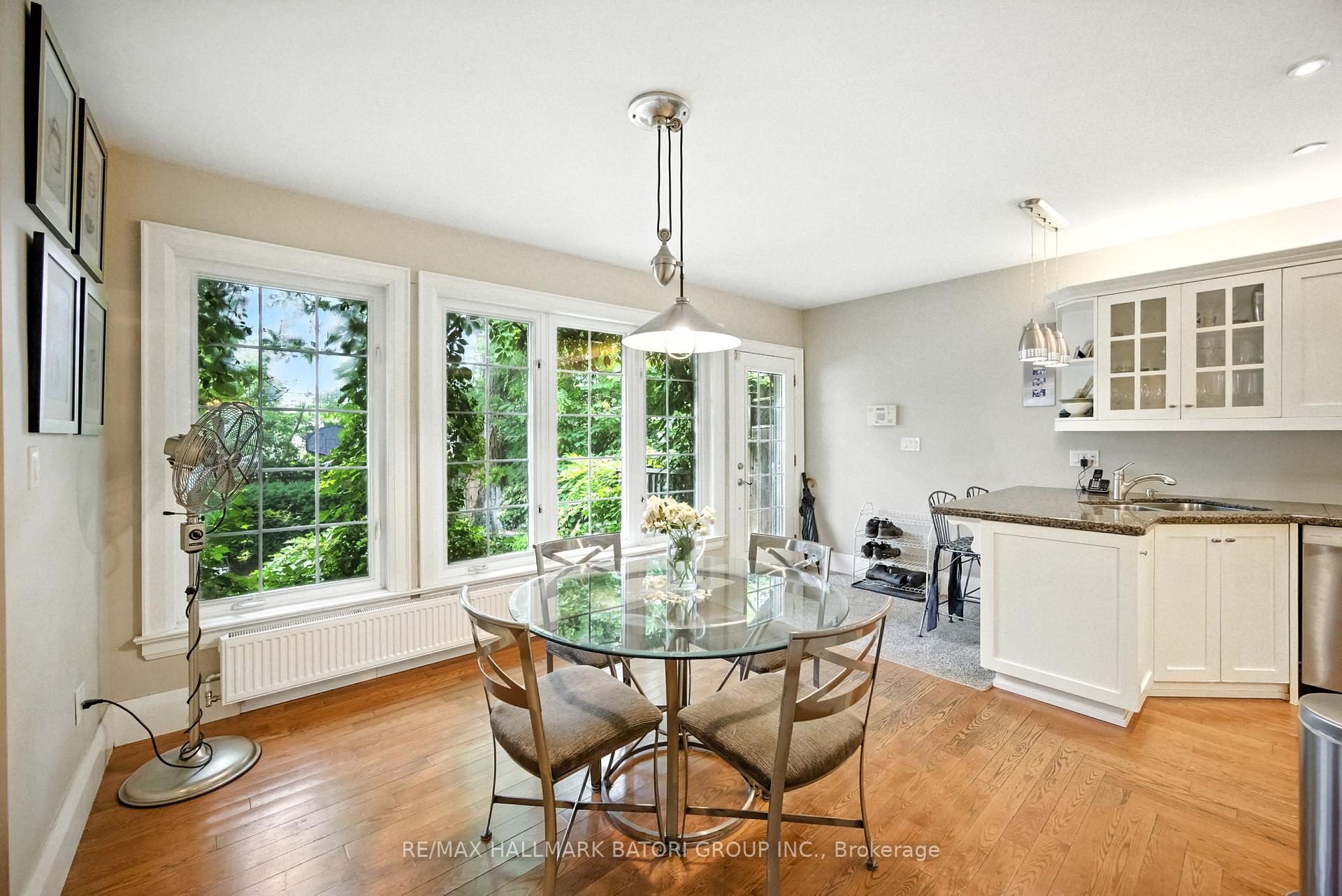 Photo 15 of 33 Burnaby Boulevard, Toronto, Yonge-Eglinton — HOMEH