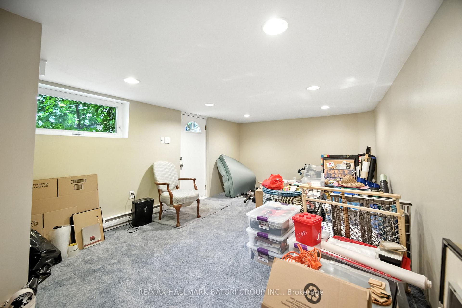 Photo 26 of 33 Burnaby Boulevard, Toronto, Yonge-Eglinton — HOMEH