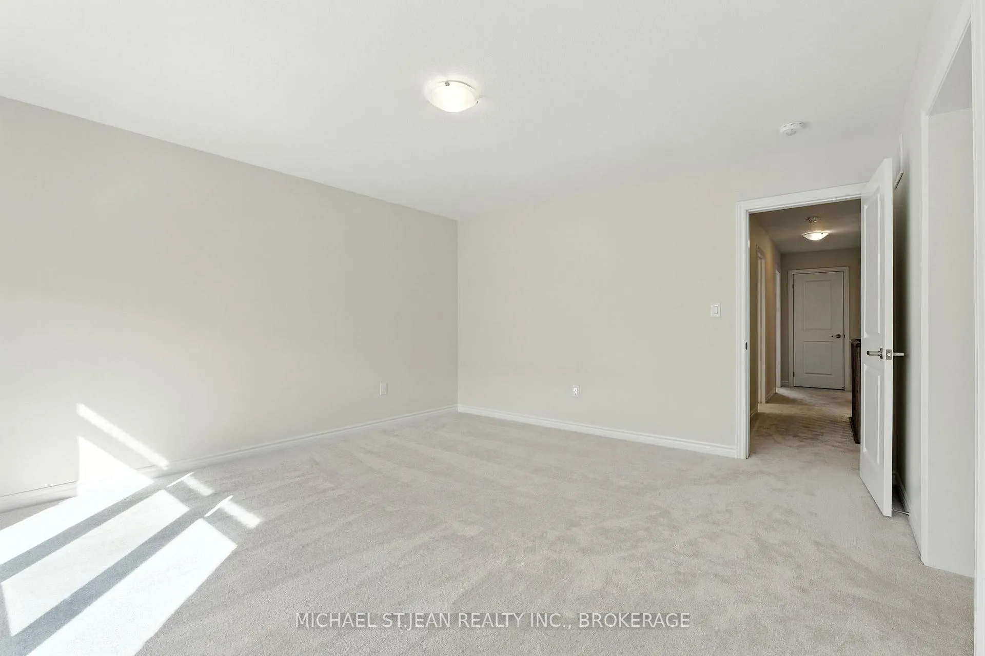 Photo 20 of 421 Barker Parkway, Thorold, Rolling Meadows — HOMEH