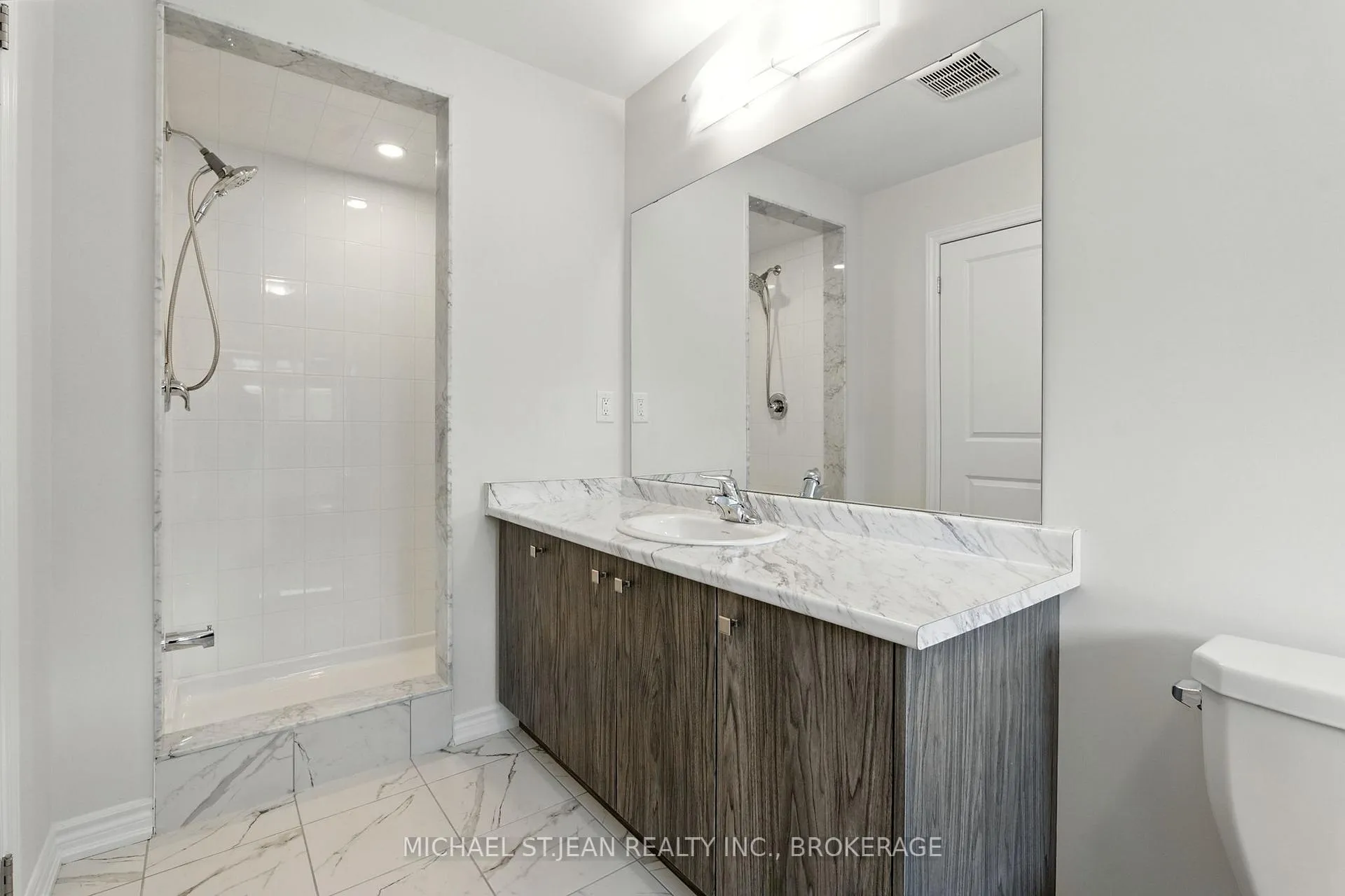Photo 22 of 421 Barker Parkway, Thorold, Rolling Meadows — HOMEH