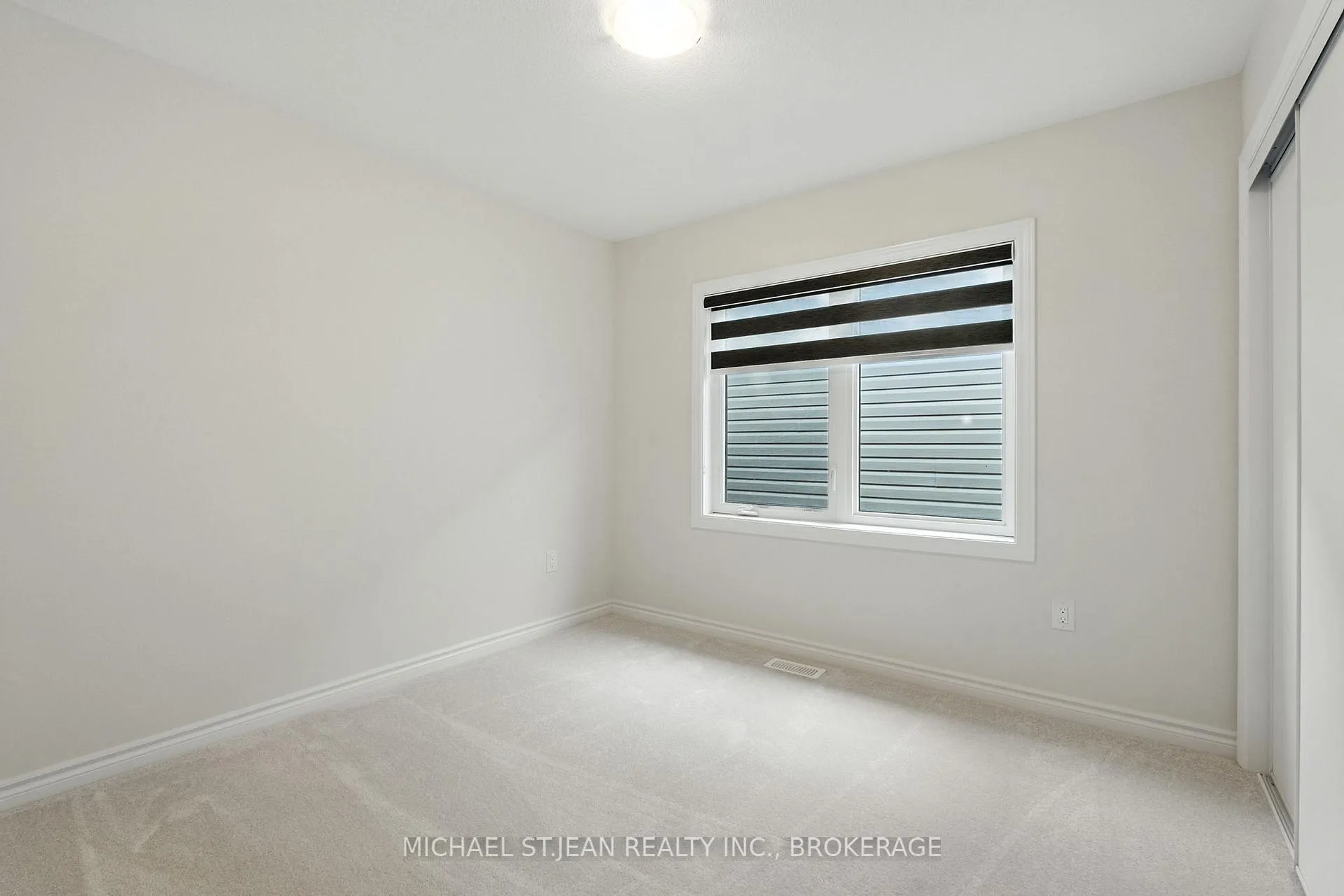 Photo 25 of 421 Barker Parkway, Thorold, Rolling Meadows — HOMEH