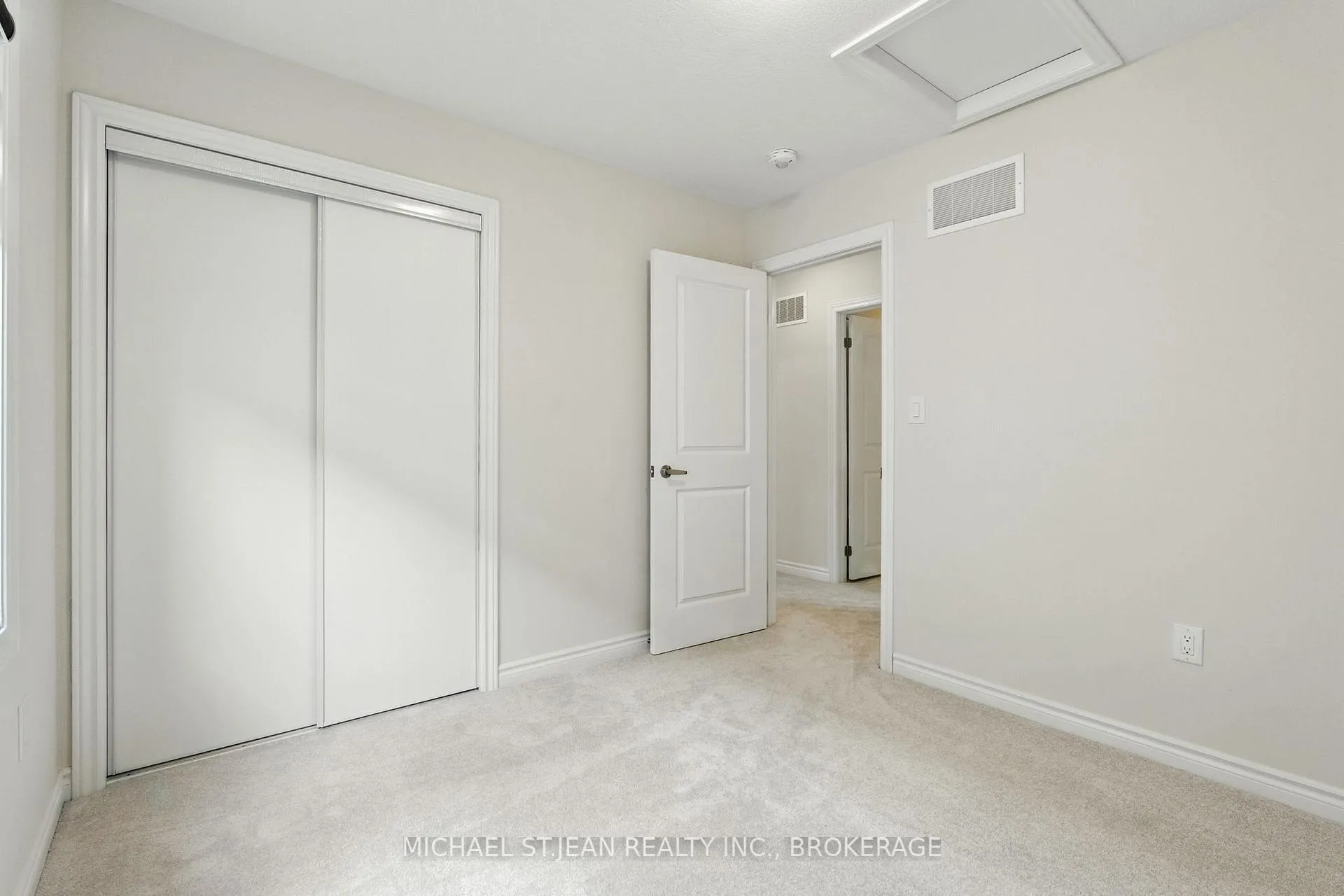 Photo 26 of 421 Barker Parkway, Thorold, Rolling Meadows — HOMEH