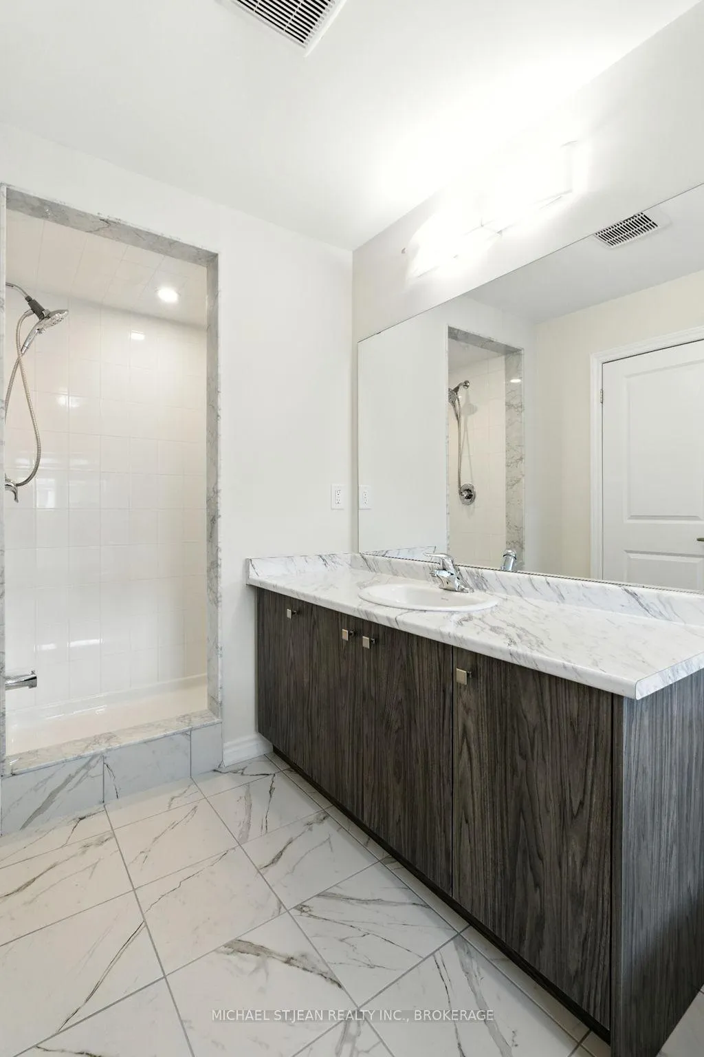 Photo 31 of 421 Barker Parkway, Thorold, Rolling Meadows — HOMEH